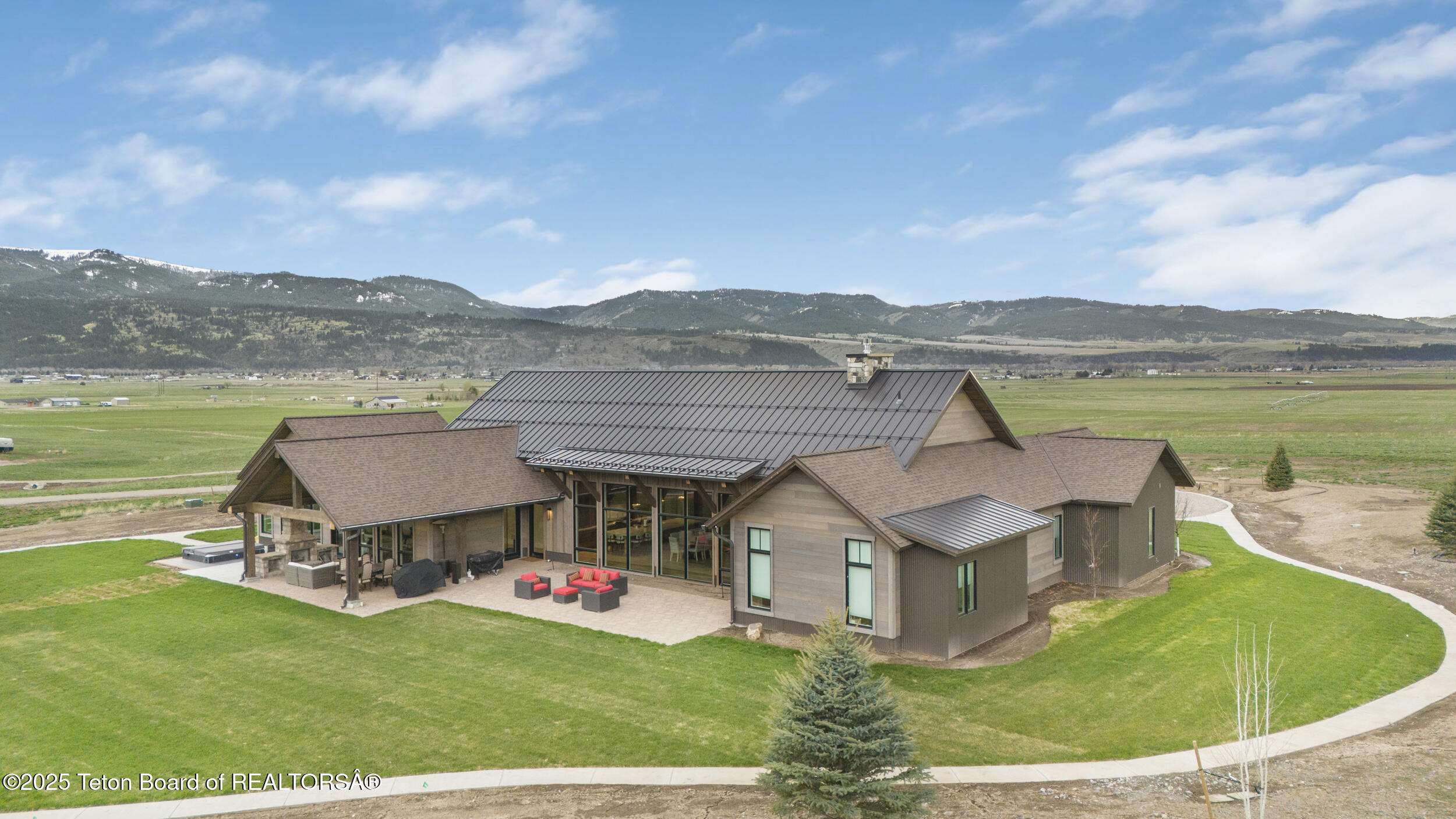 2399 CHAPEL RD Road