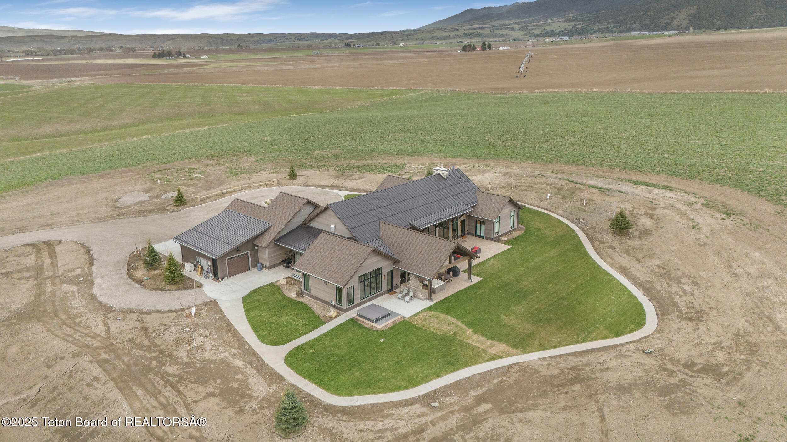 2399 CHAPEL RD Road