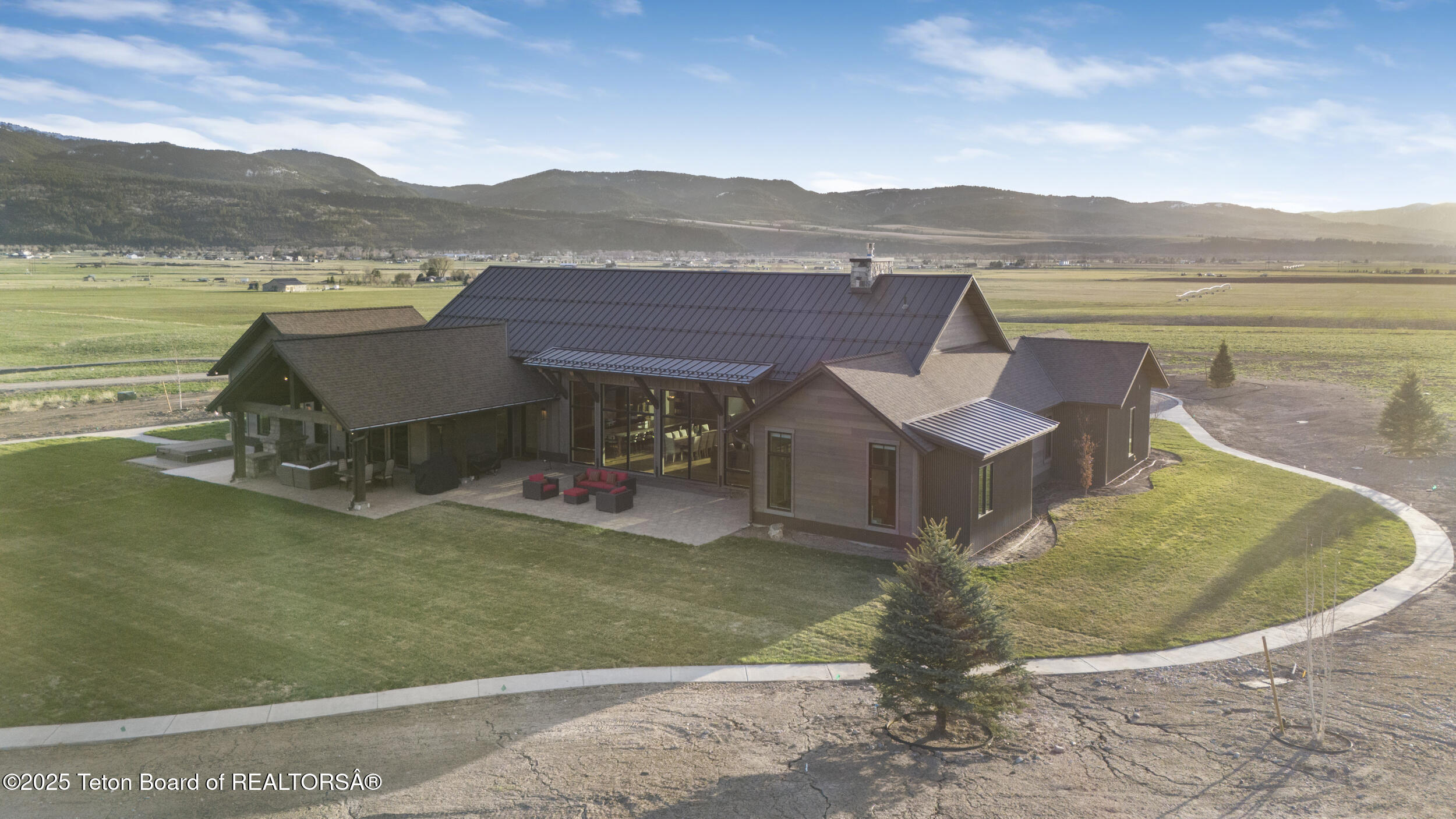 2399 CHAPEL RD Road