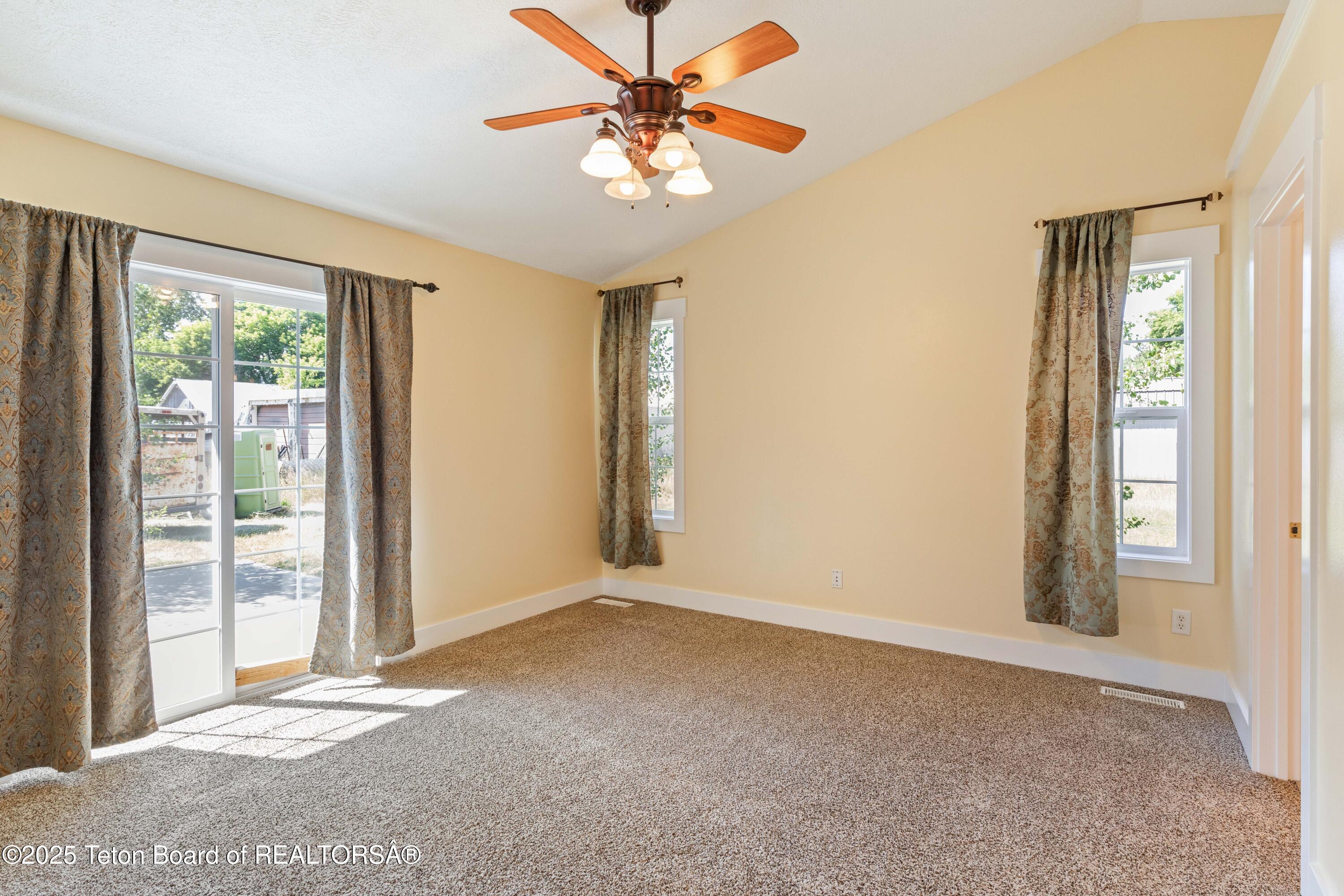 580 EAST COTTAGE Lane