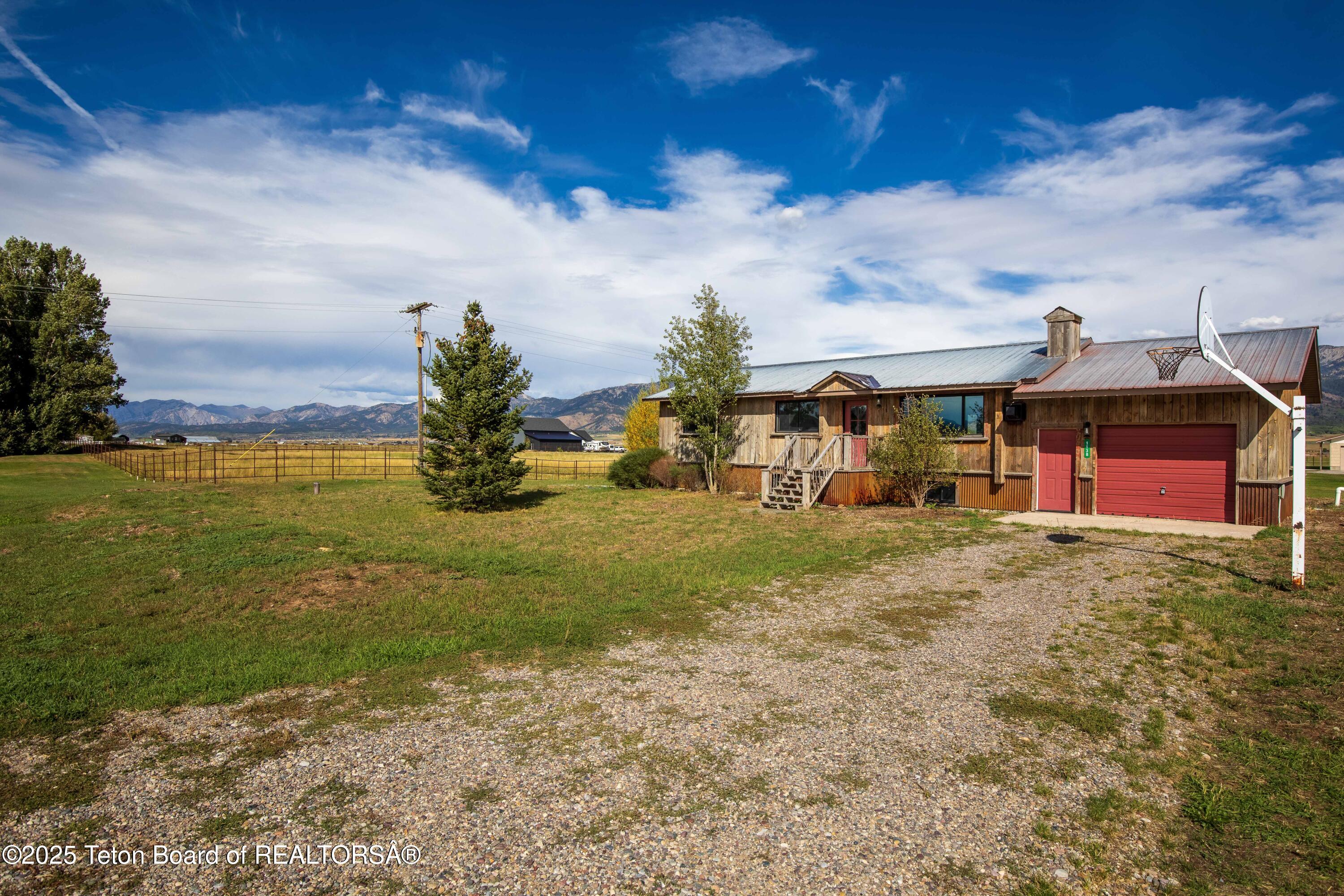 1138 COUNTY RD 114
