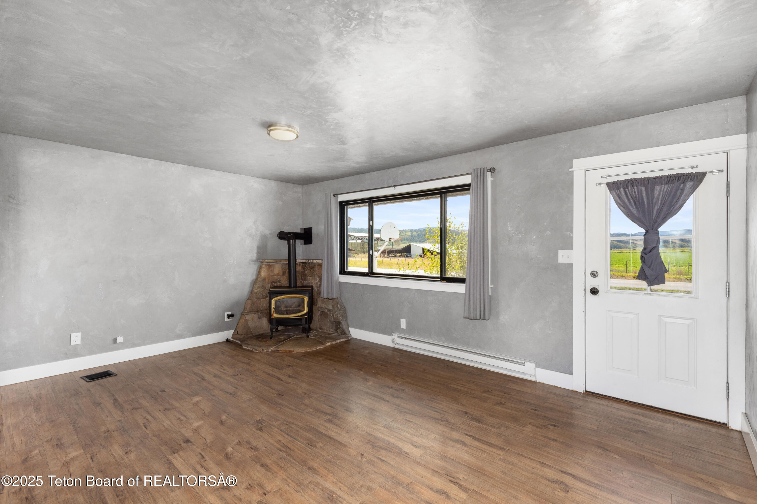 1138 COUNTY RD 114