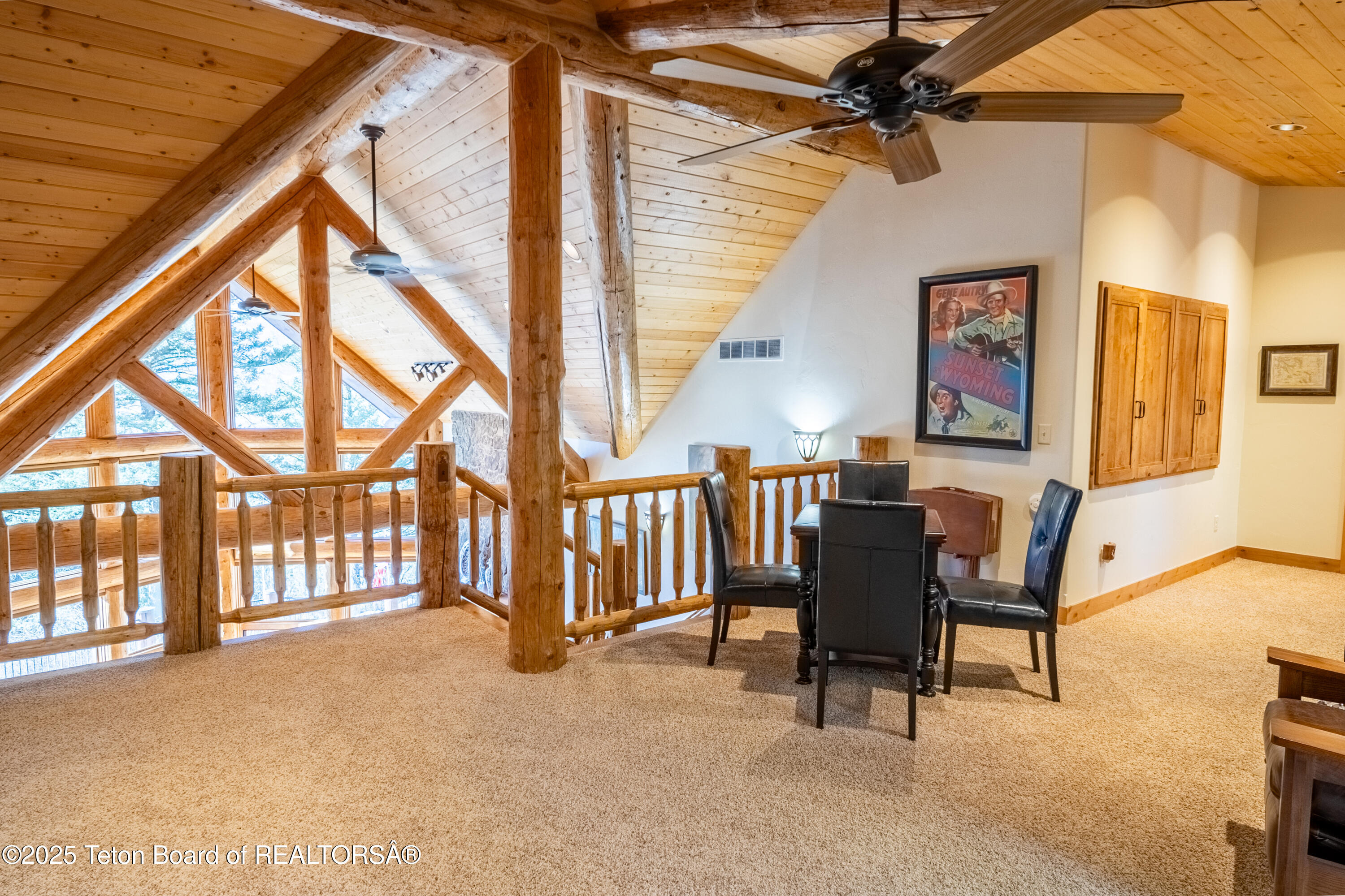 1558 TRAIL RIDGE Road