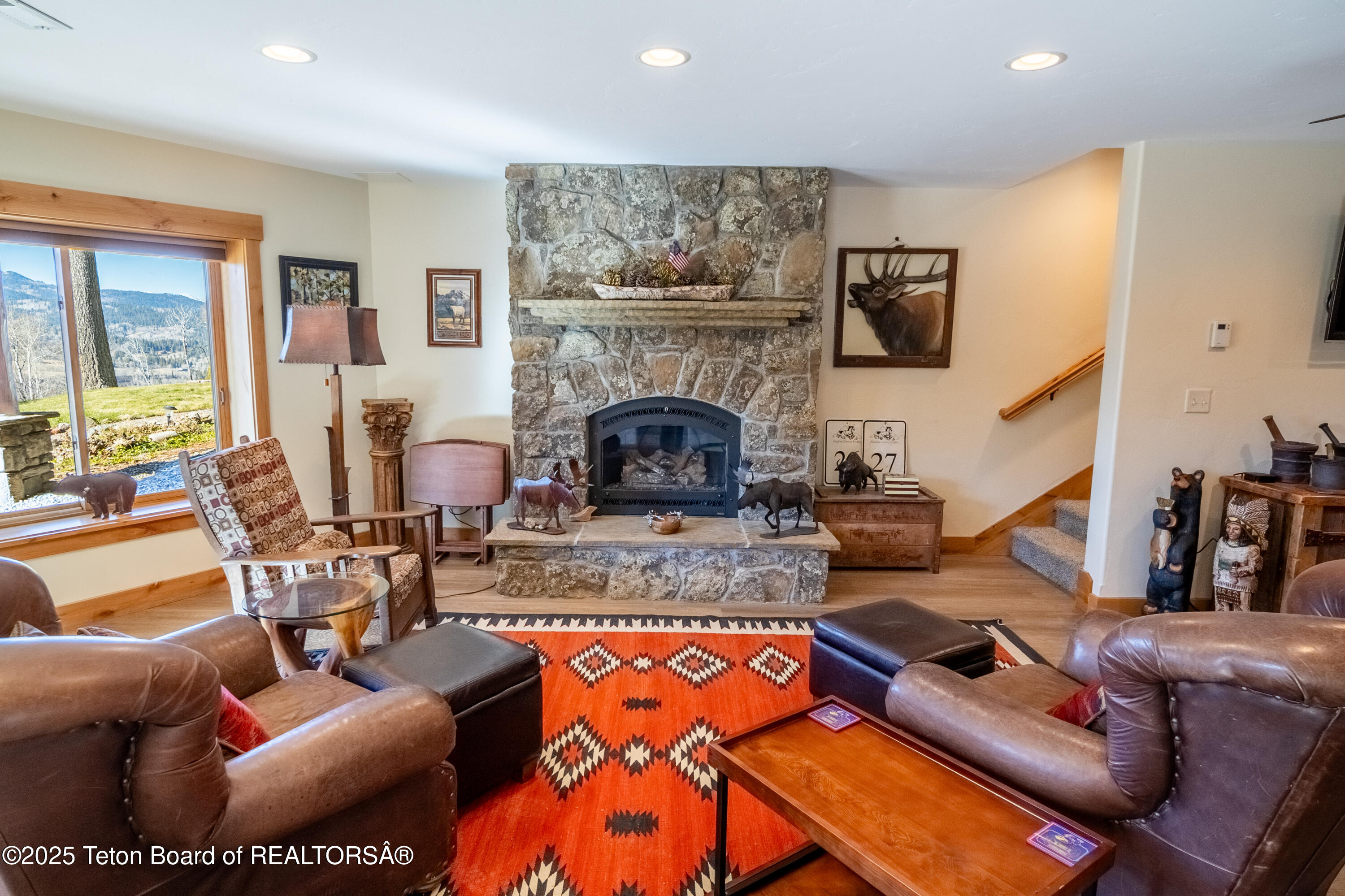 1558 TRAIL RIDGE Road