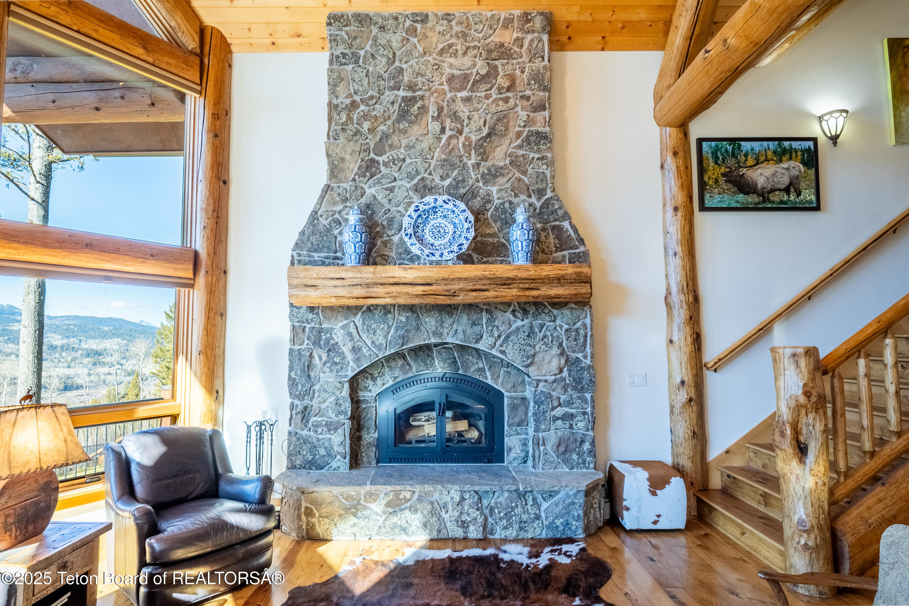 1558 TRAIL RIDGE Road