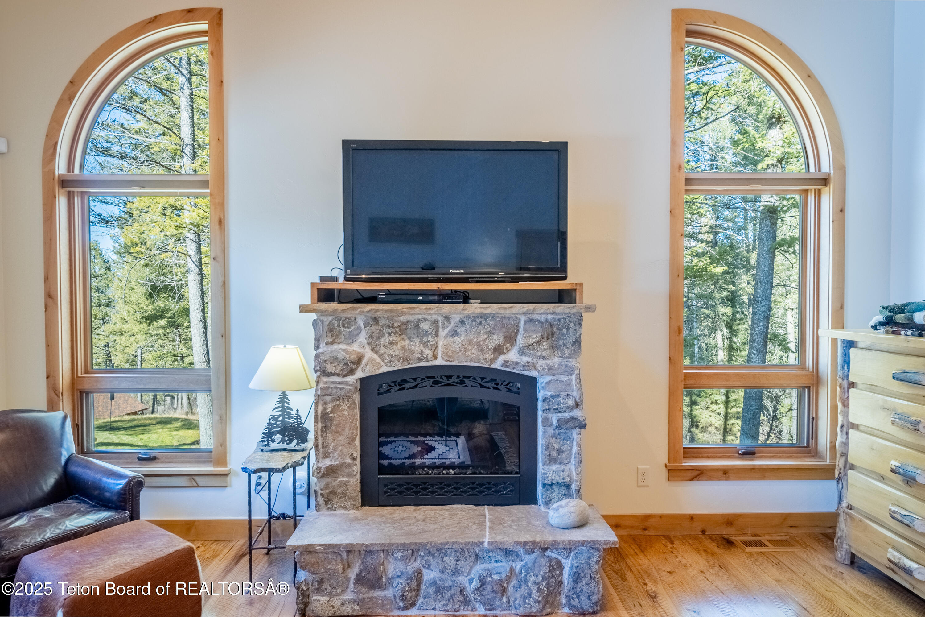 1558 TRAIL RIDGE Road