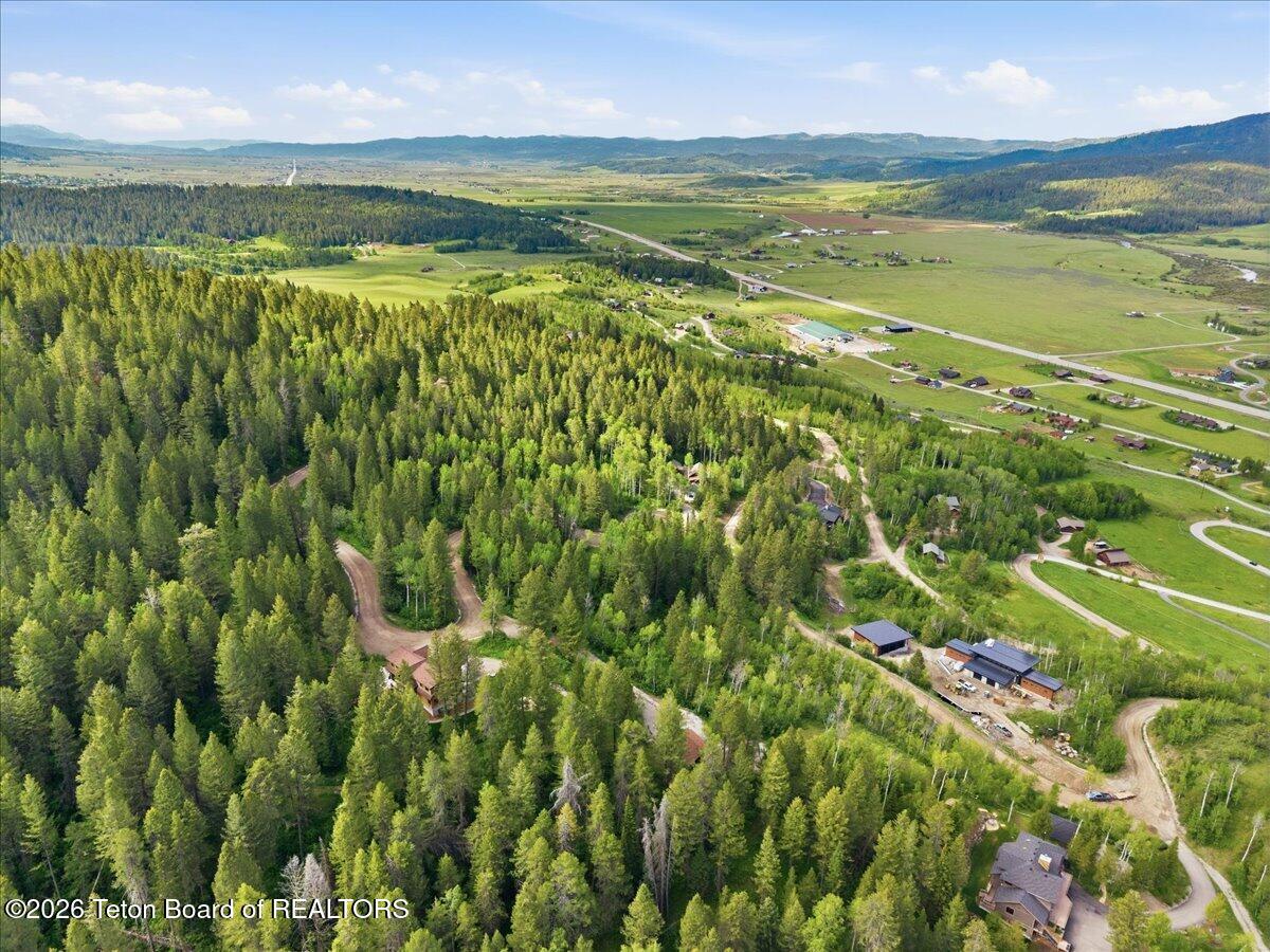1558 TRAIL RIDGE Road