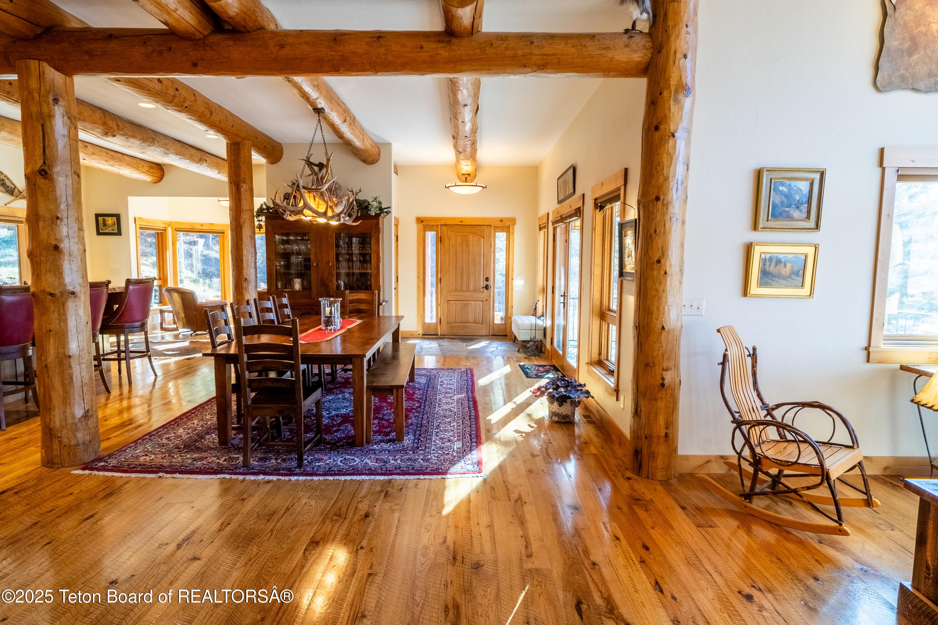 1558 TRAIL RIDGE Road