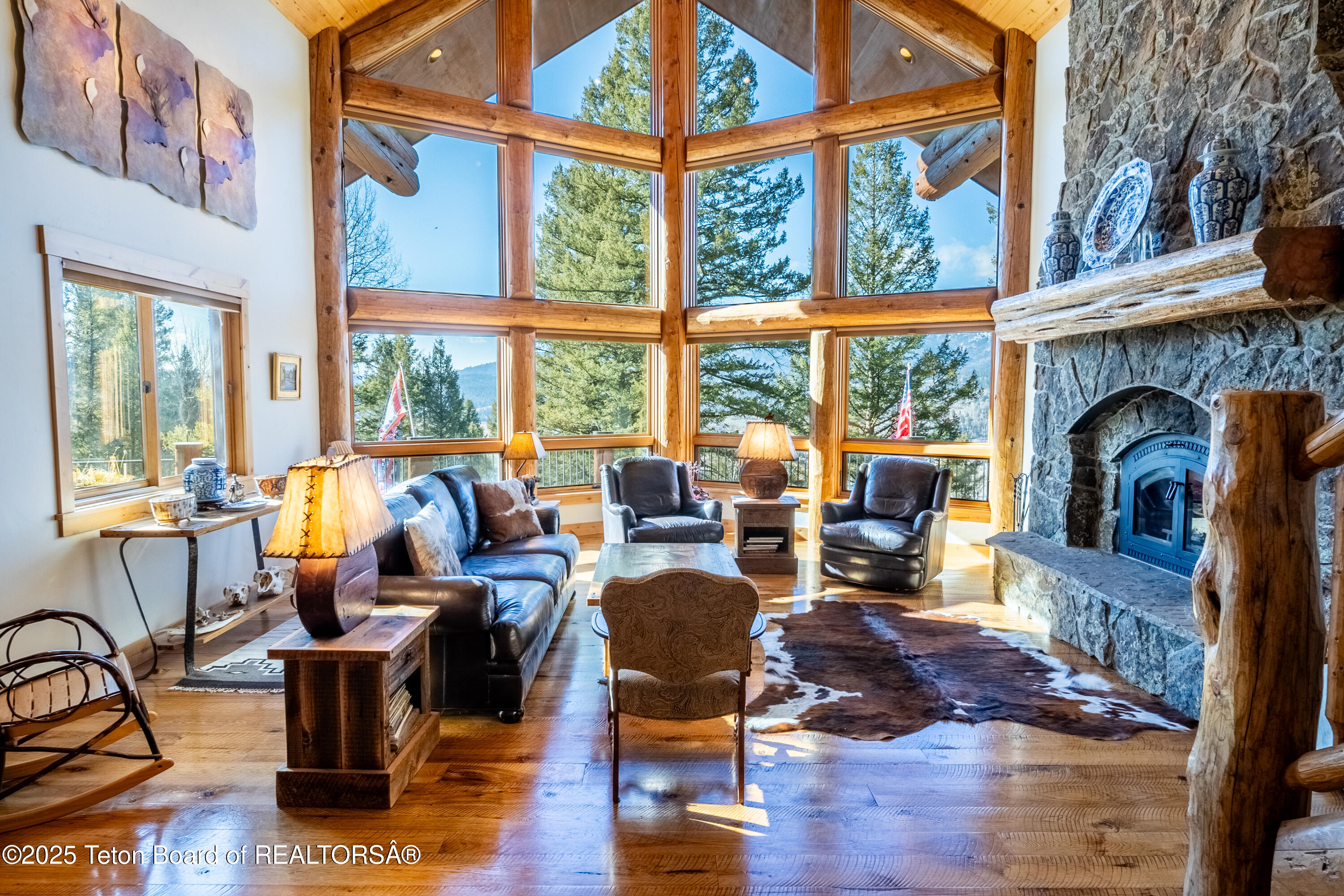 1558 TRAIL RIDGE Road