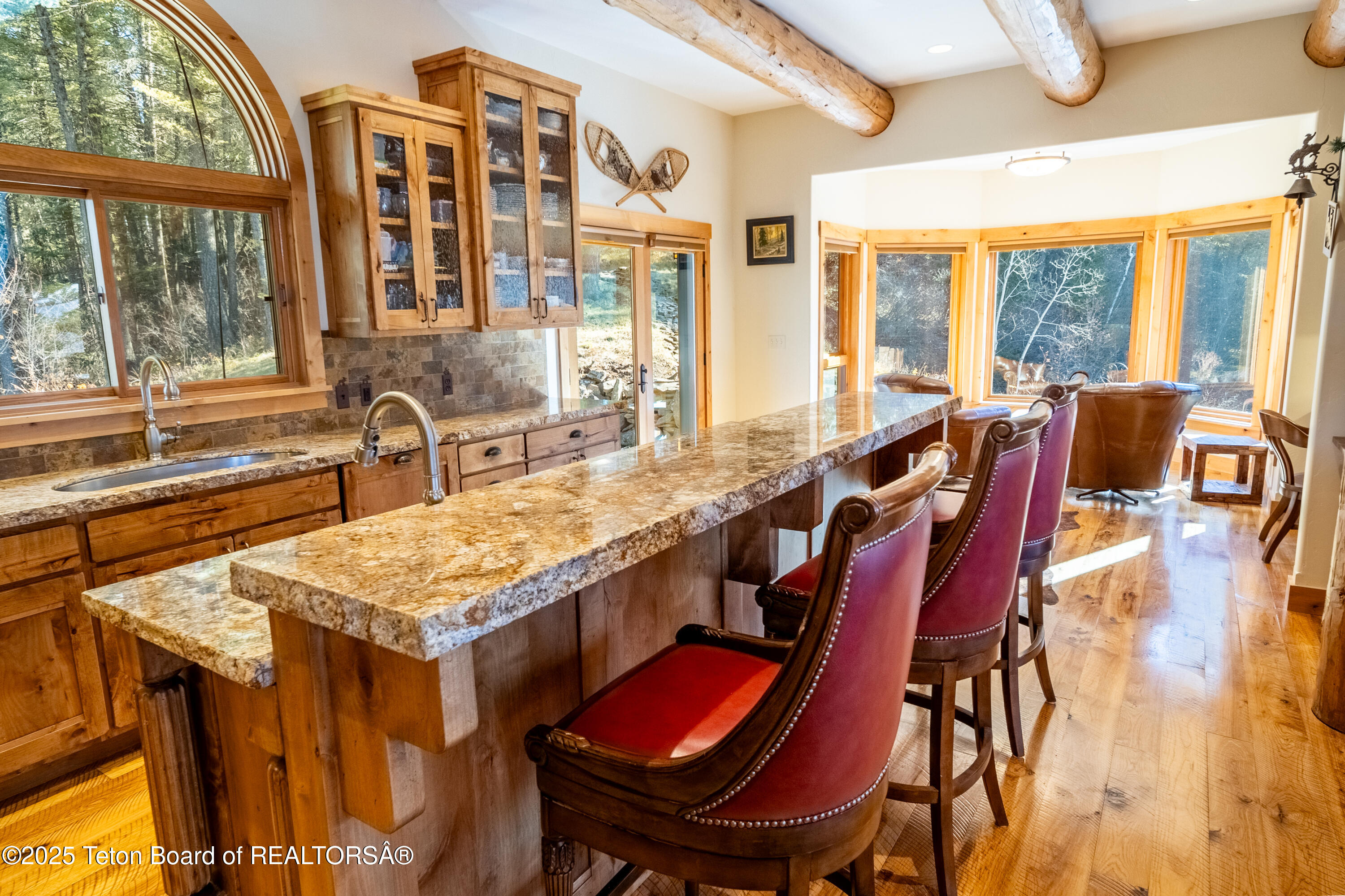 1558 TRAIL RIDGE Road