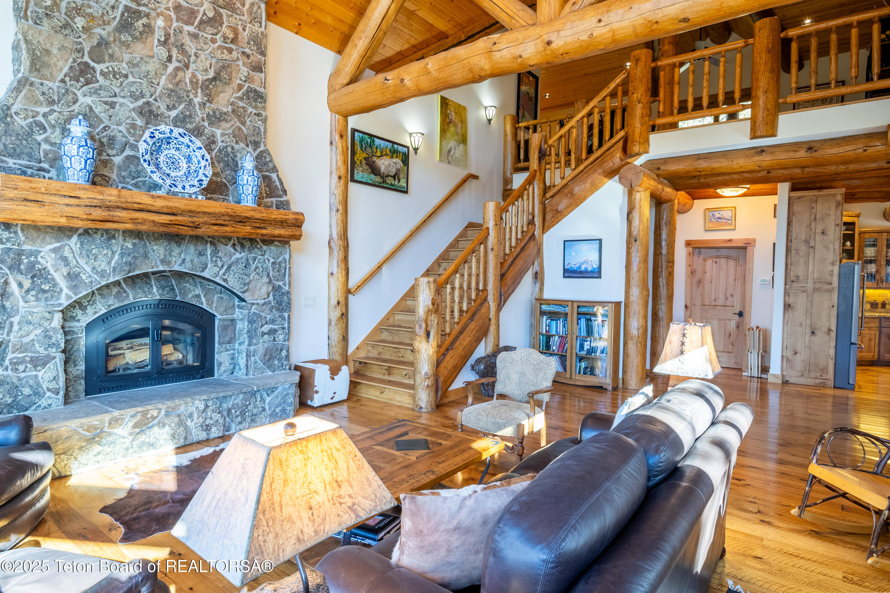 1558 TRAIL RIDGE Road