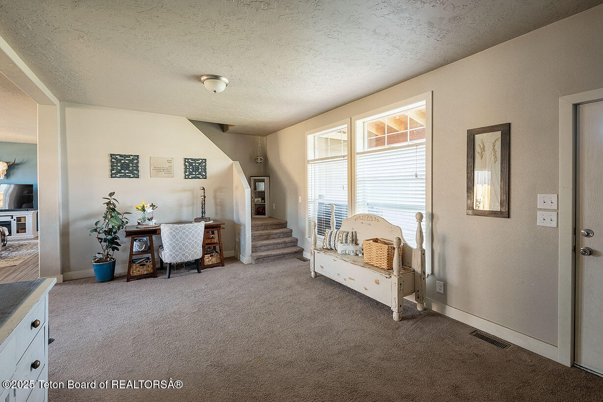350 LITTLE GREYS LOOP