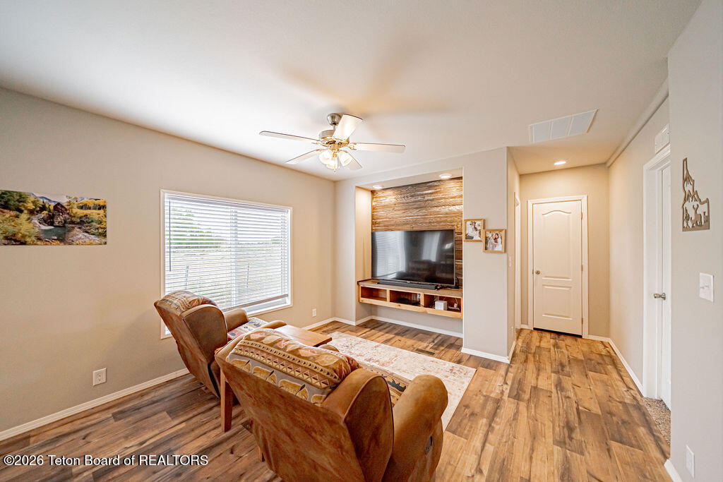 561 N IRWIN Road