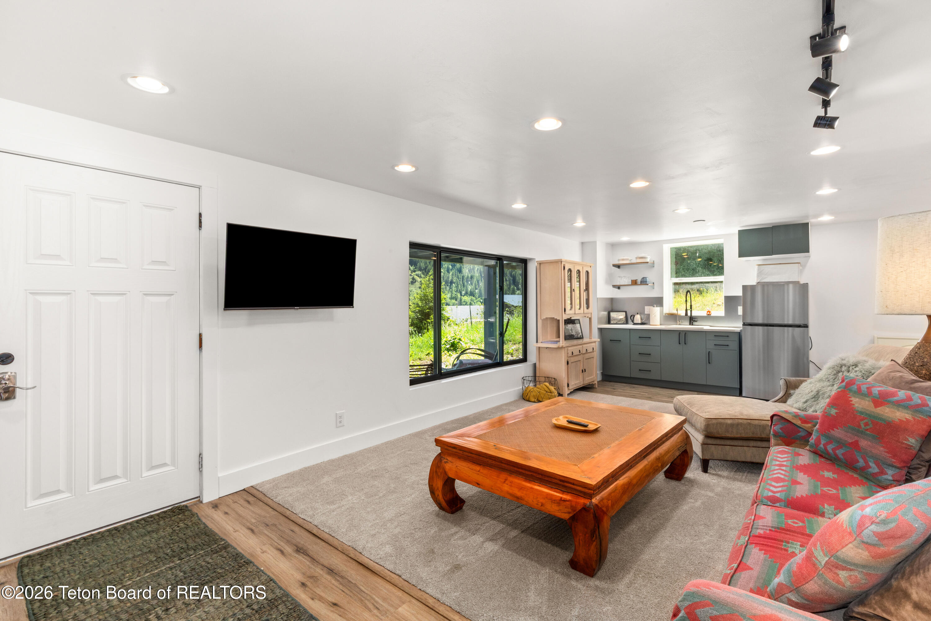 428 MEADOWS Drive