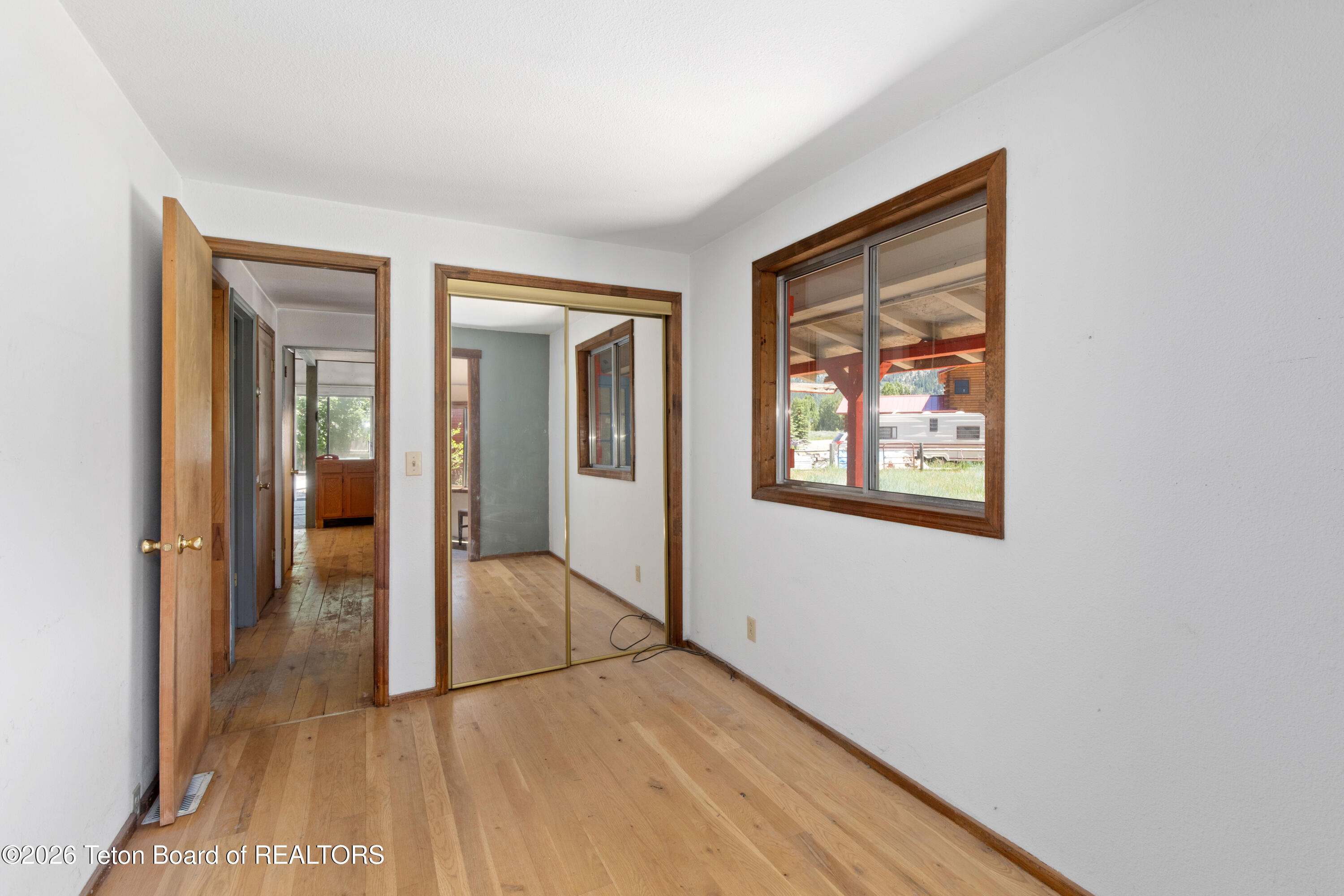 545 E COTTAGE Lane