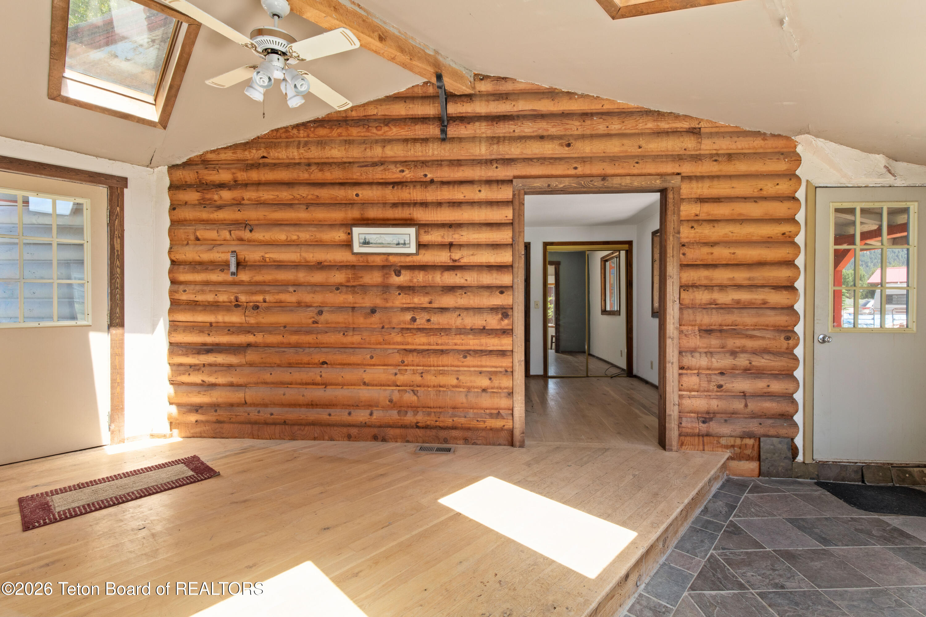 545 E COTTAGE Lane