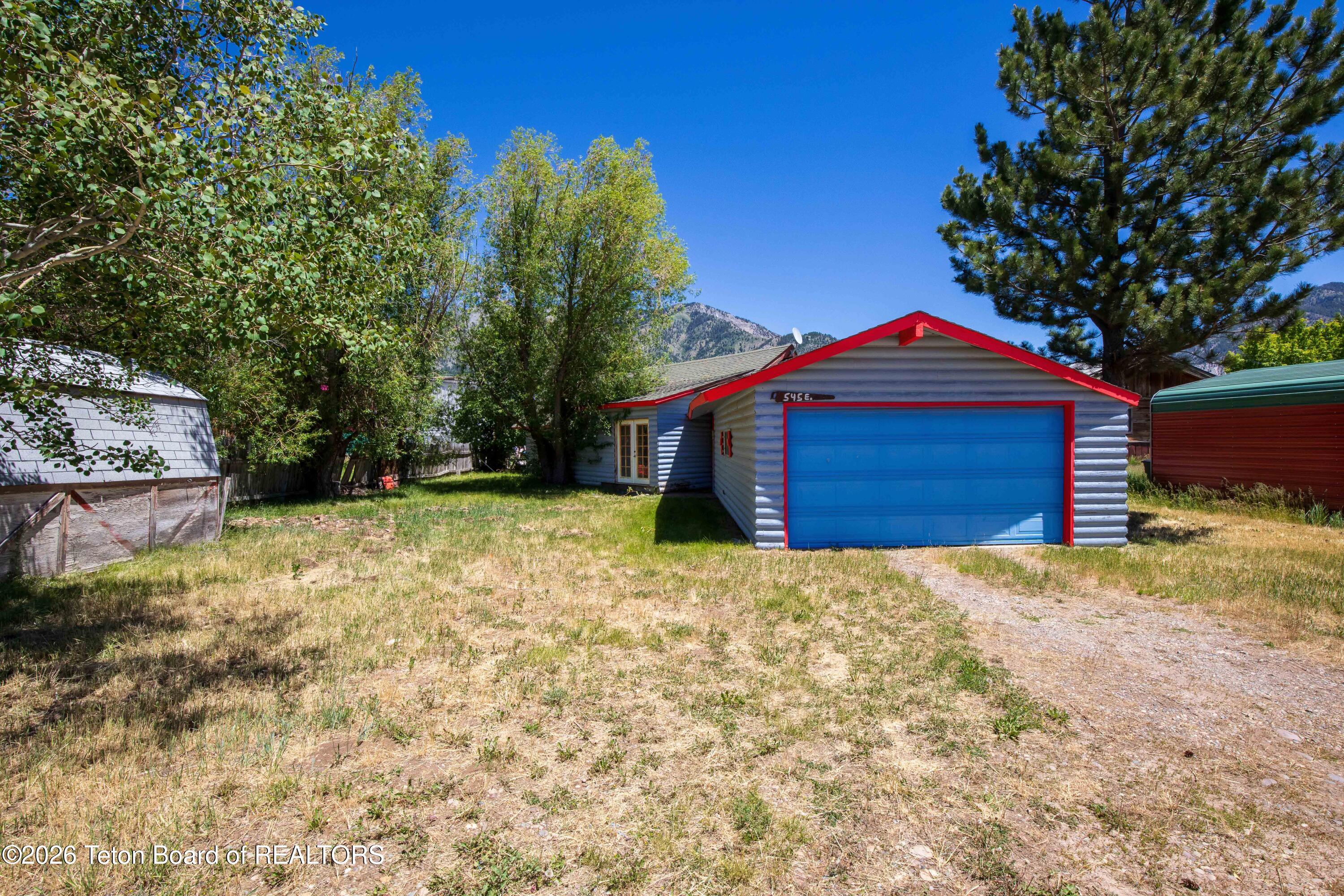 545 E COTTAGE Lane