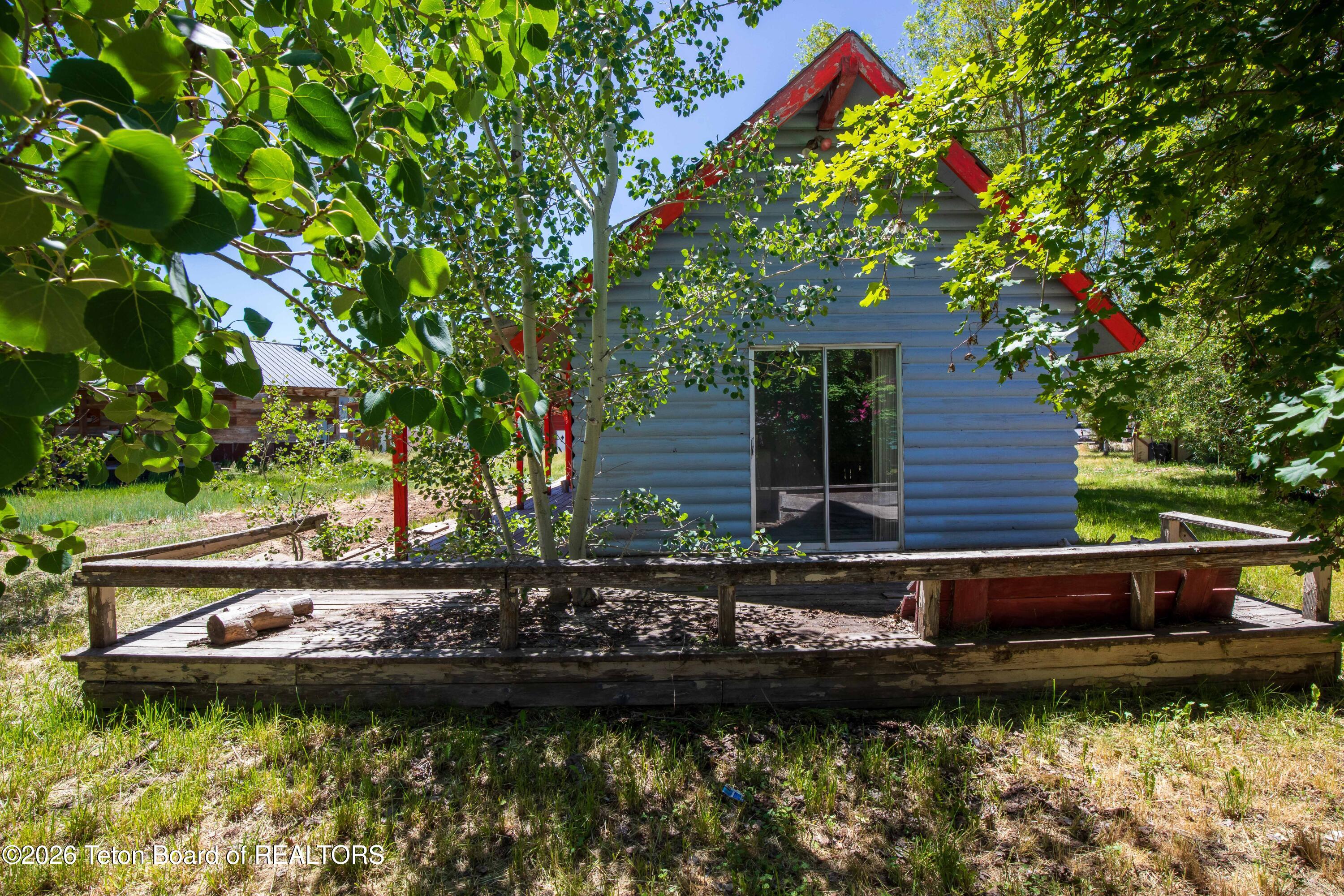 545 E COTTAGE Lane