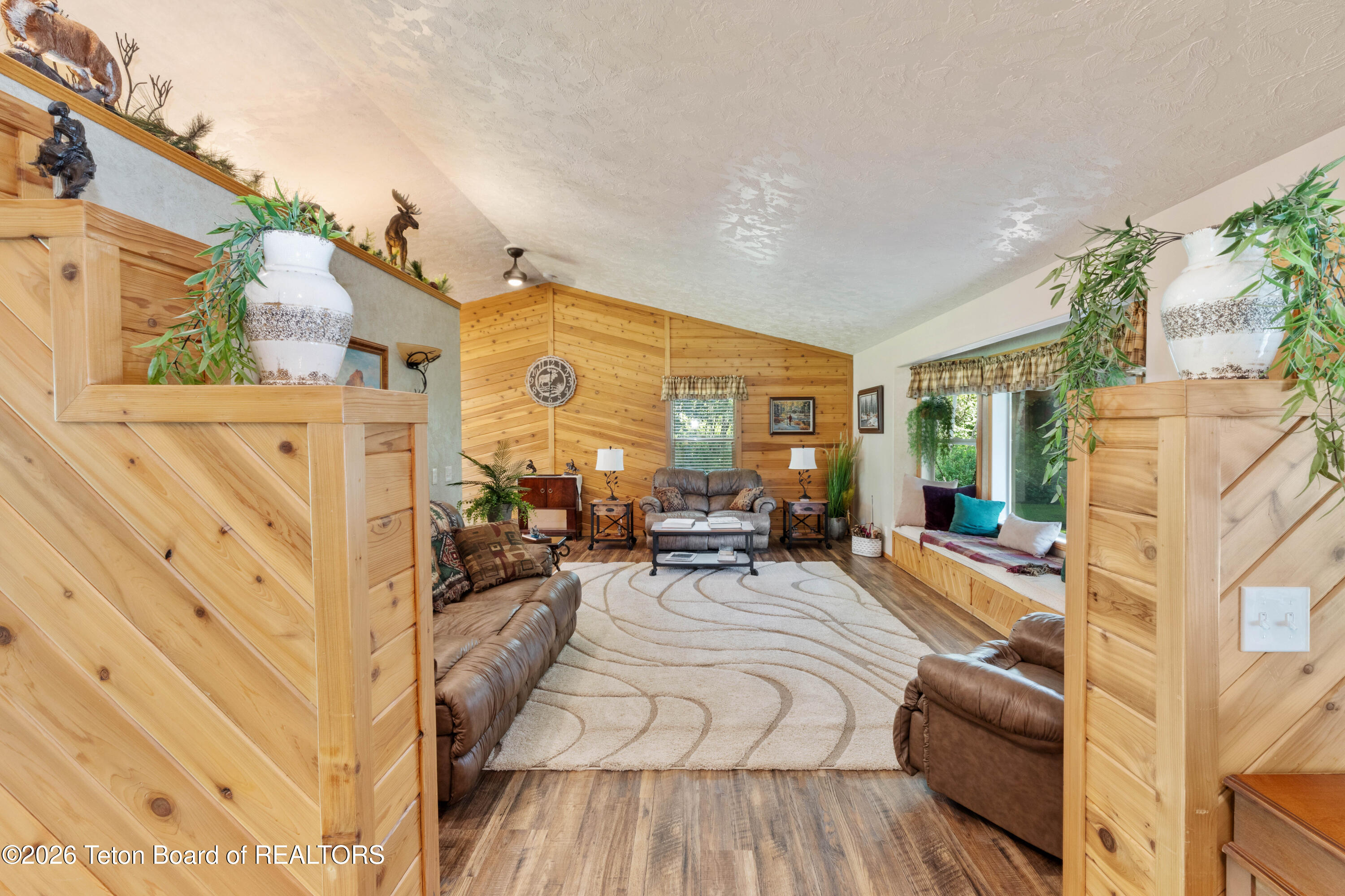 67 HILLSIDE Circle