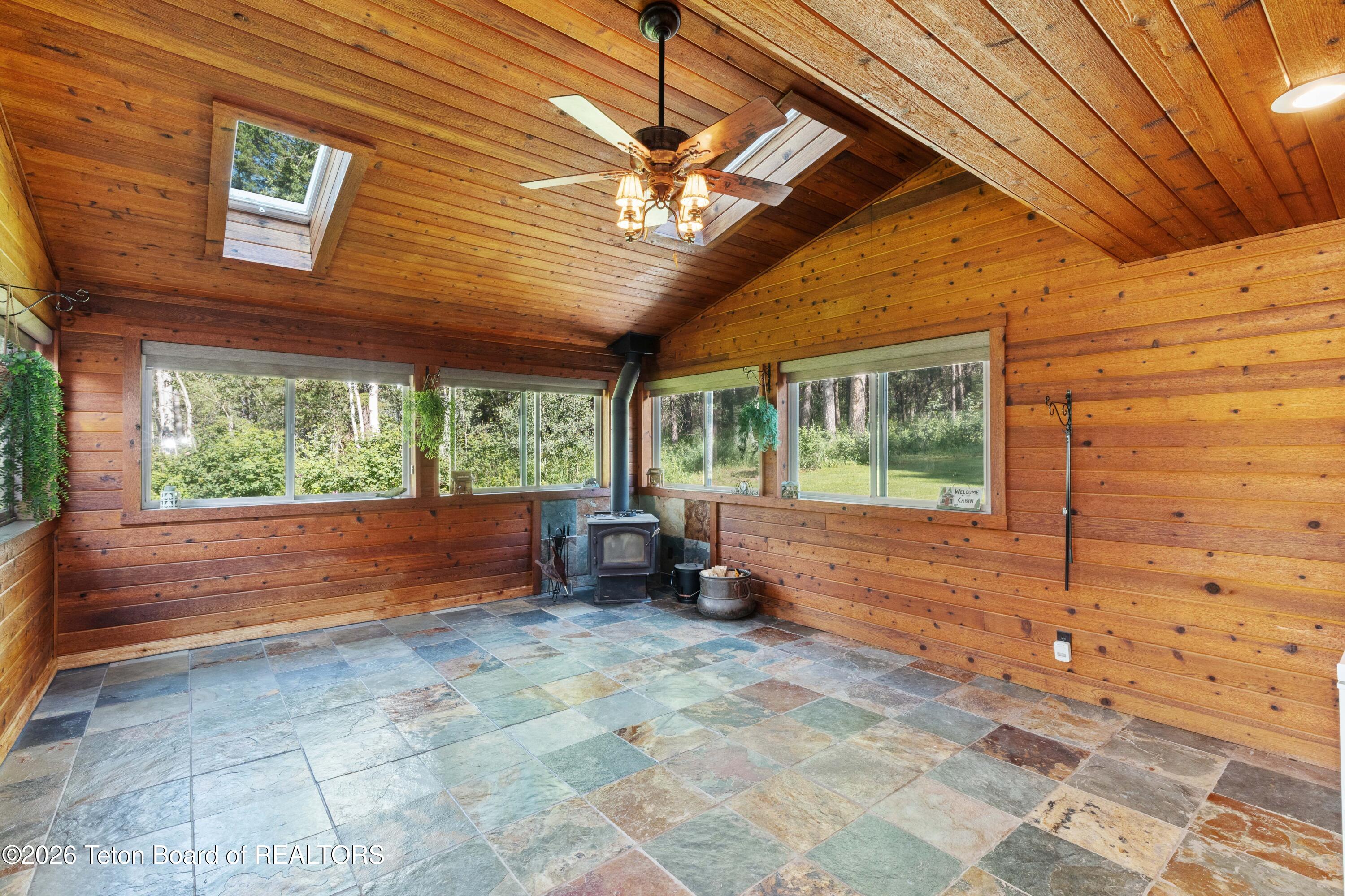 67 HILLSIDE Circle