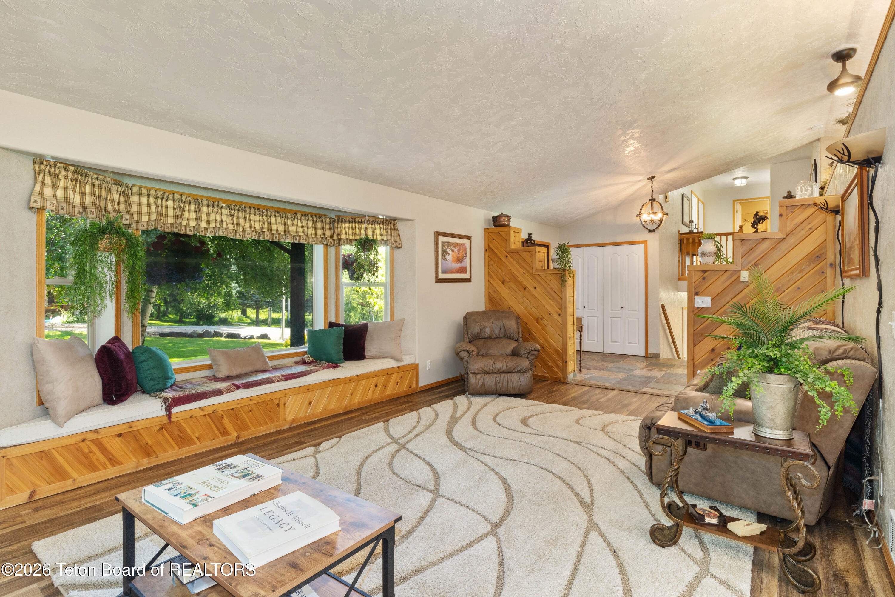 67 HILLSIDE Circle