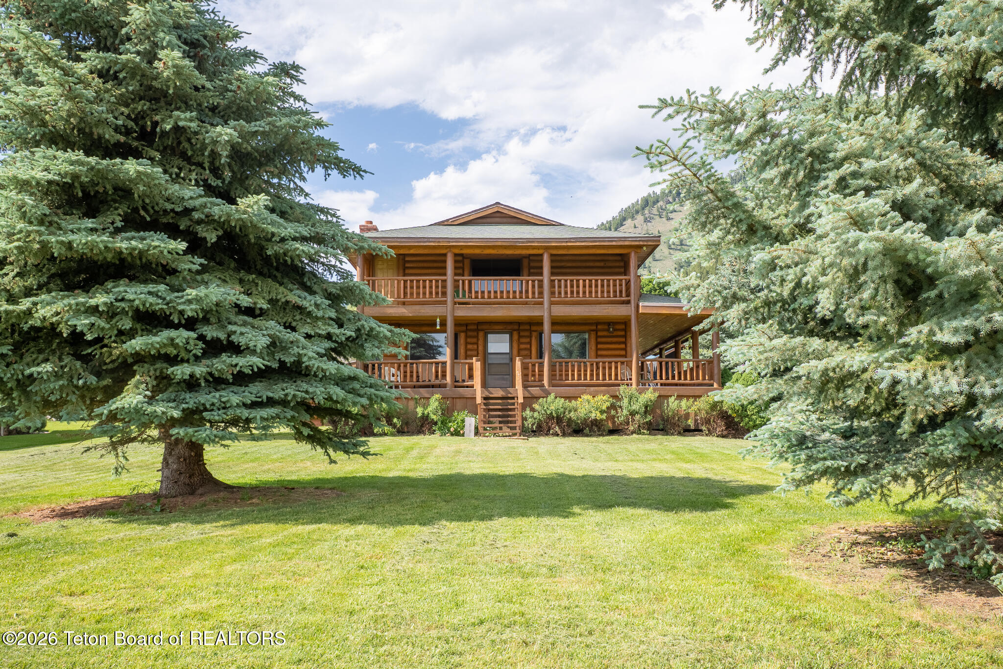 112 CANYON PINES WAY