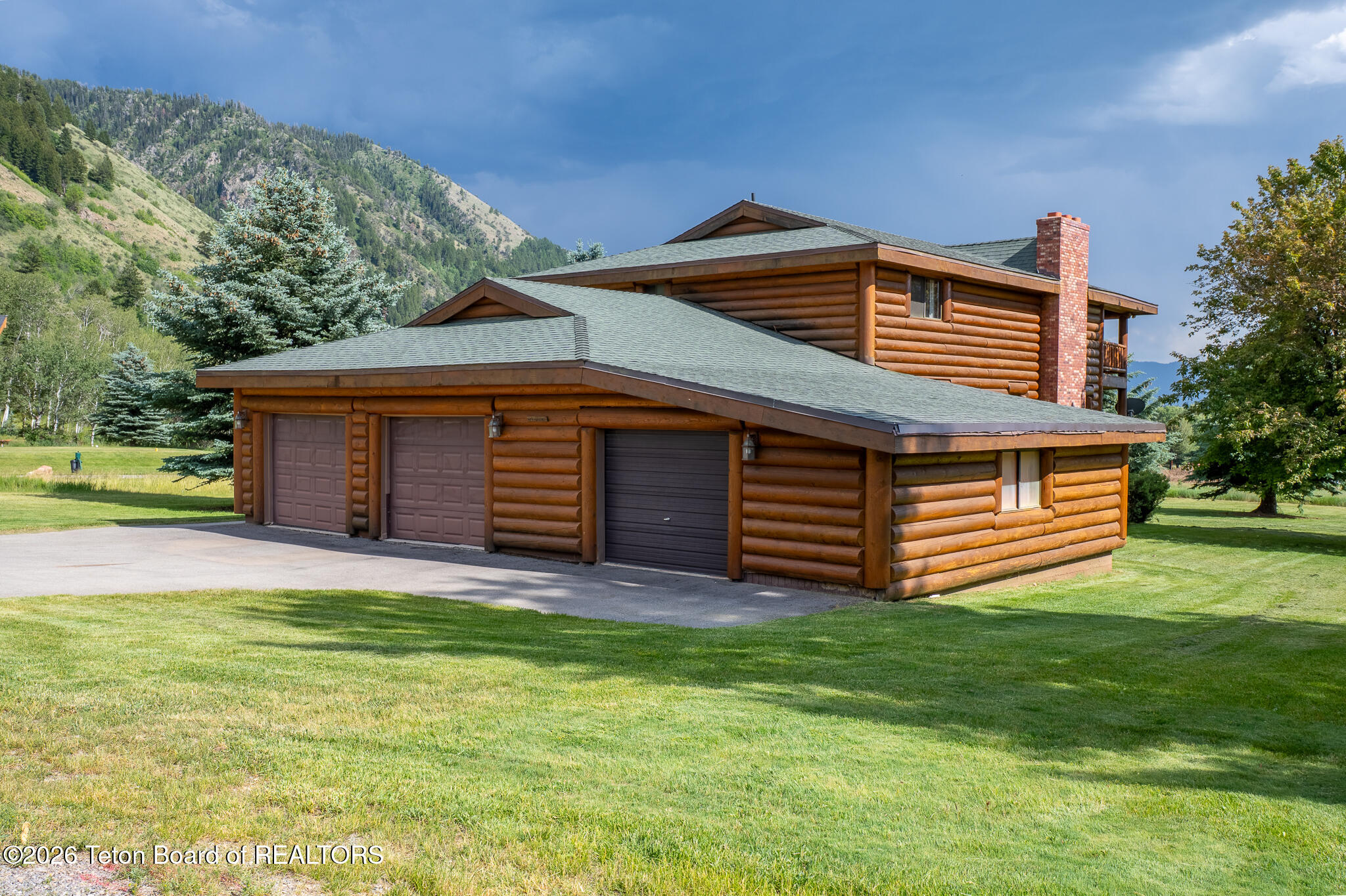 112 CANYON PINES WAY