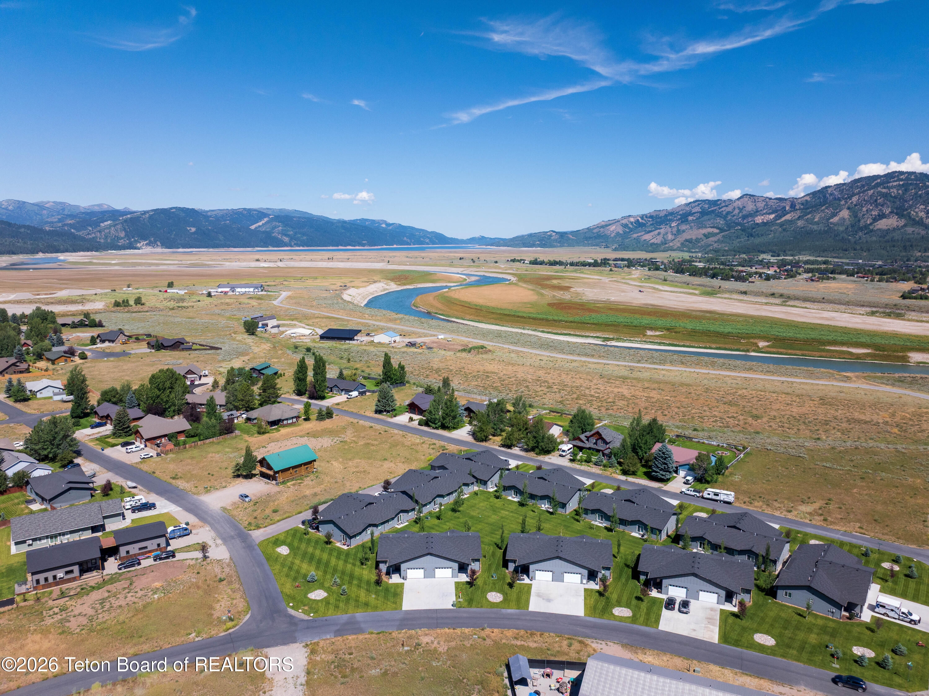 275 RIVER VIEW Circle 1