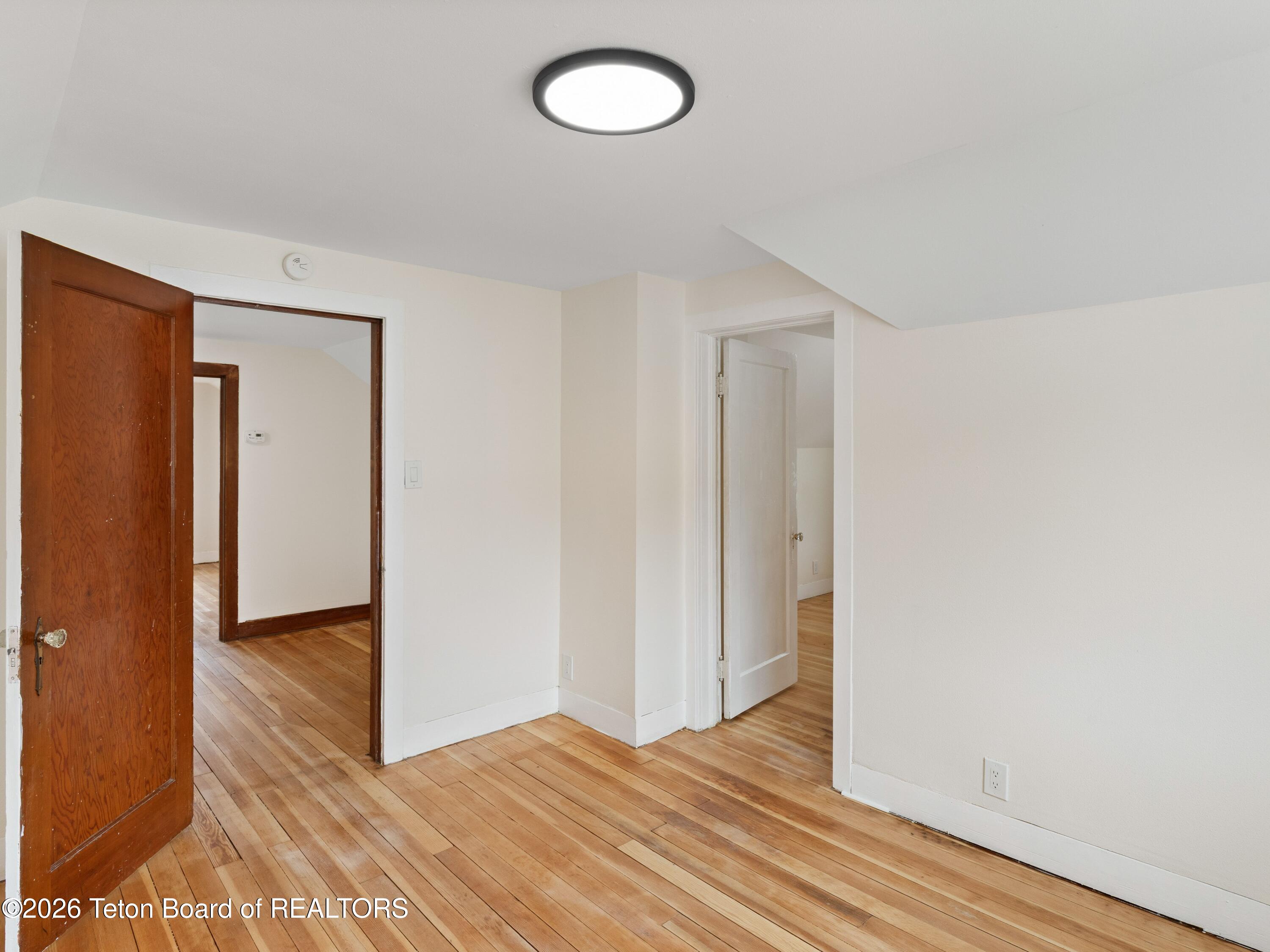 62 W 4TH Avenue