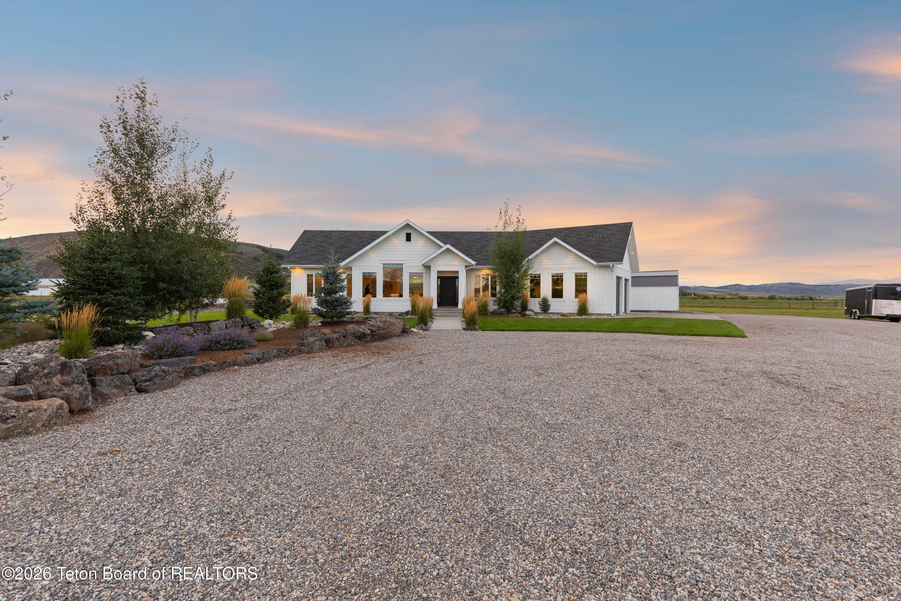 1290 SMOKY CANYON Road