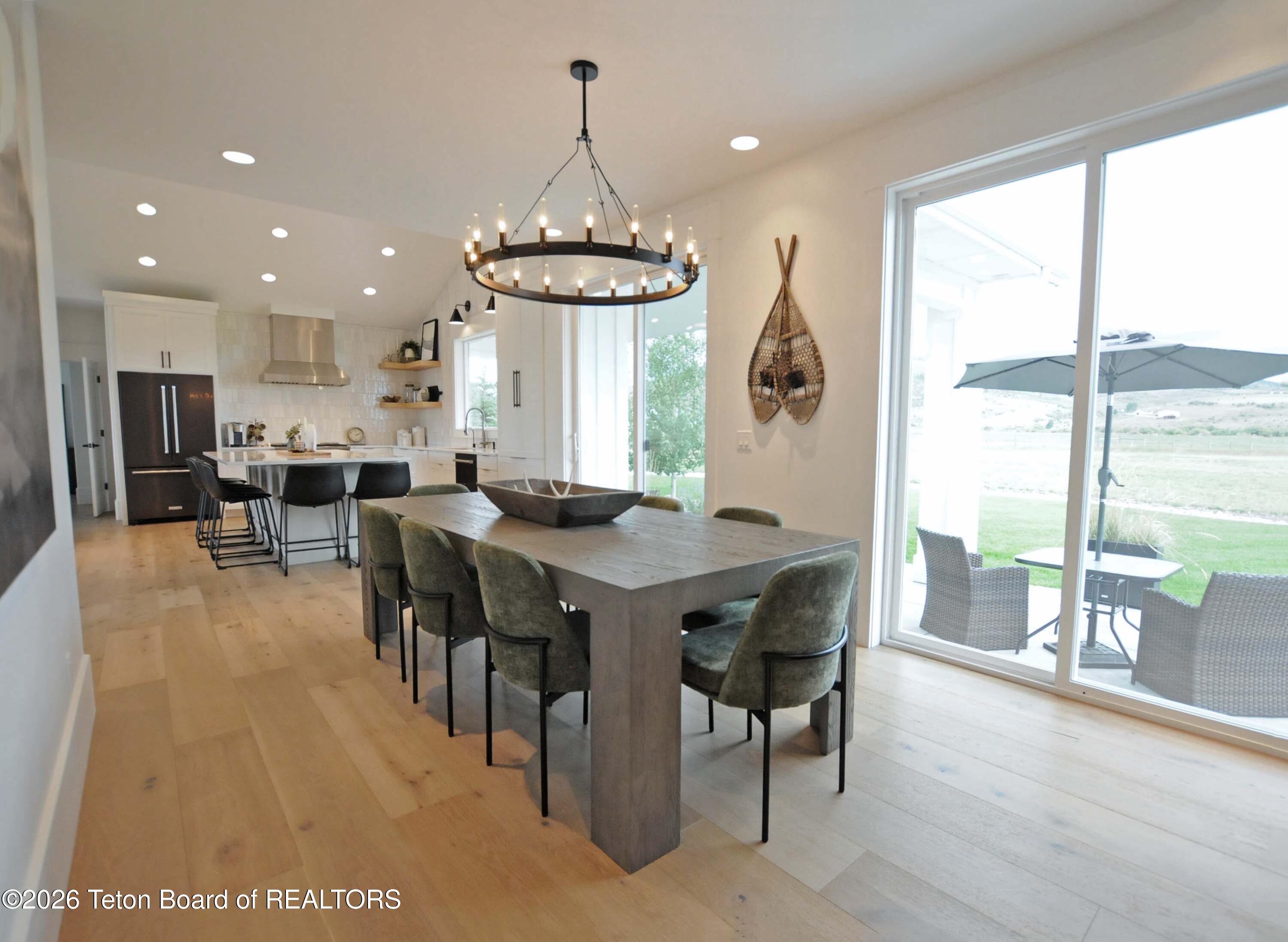 1290 SMOKY CANYON Road