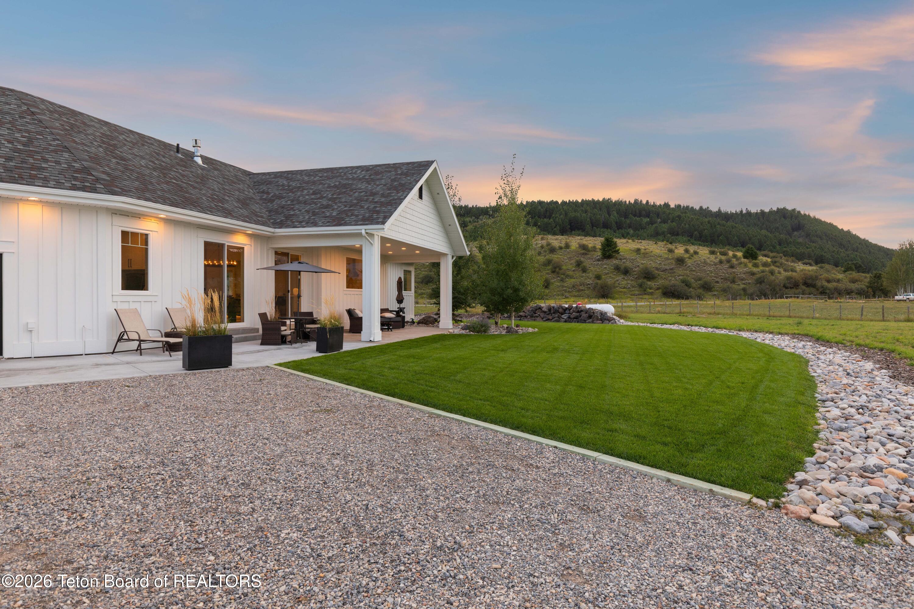 1290 SMOKY CANYON Road