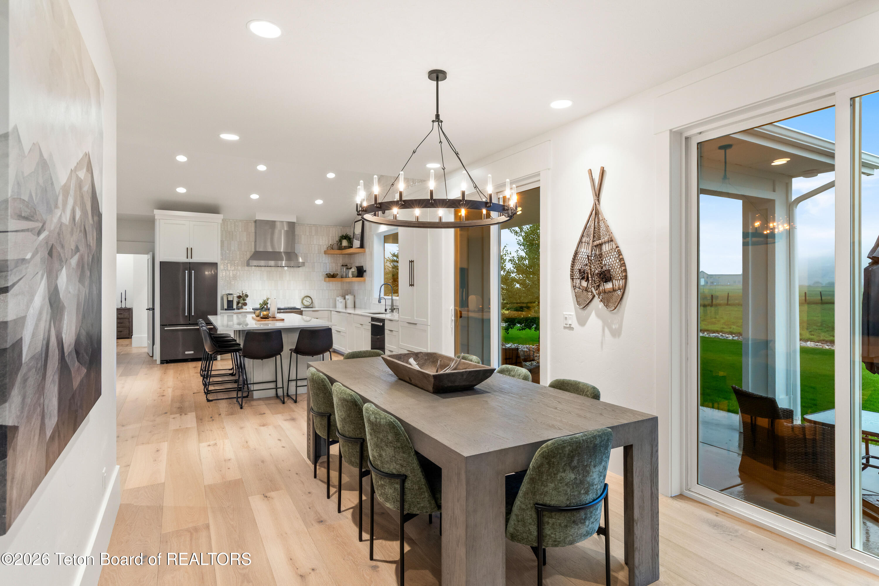 1290 SMOKY CANYON Road