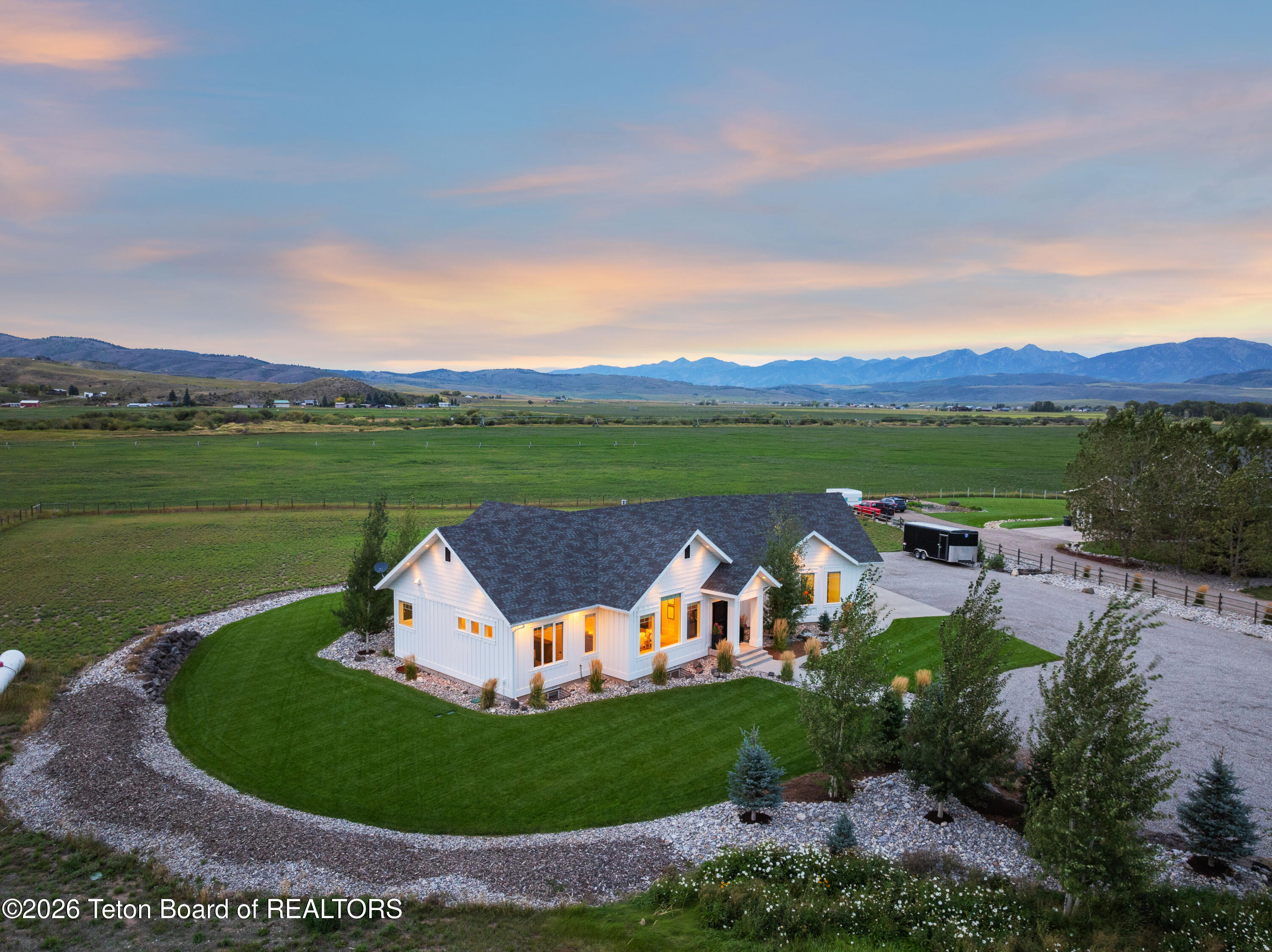 1290 SMOKY CANYON Road
