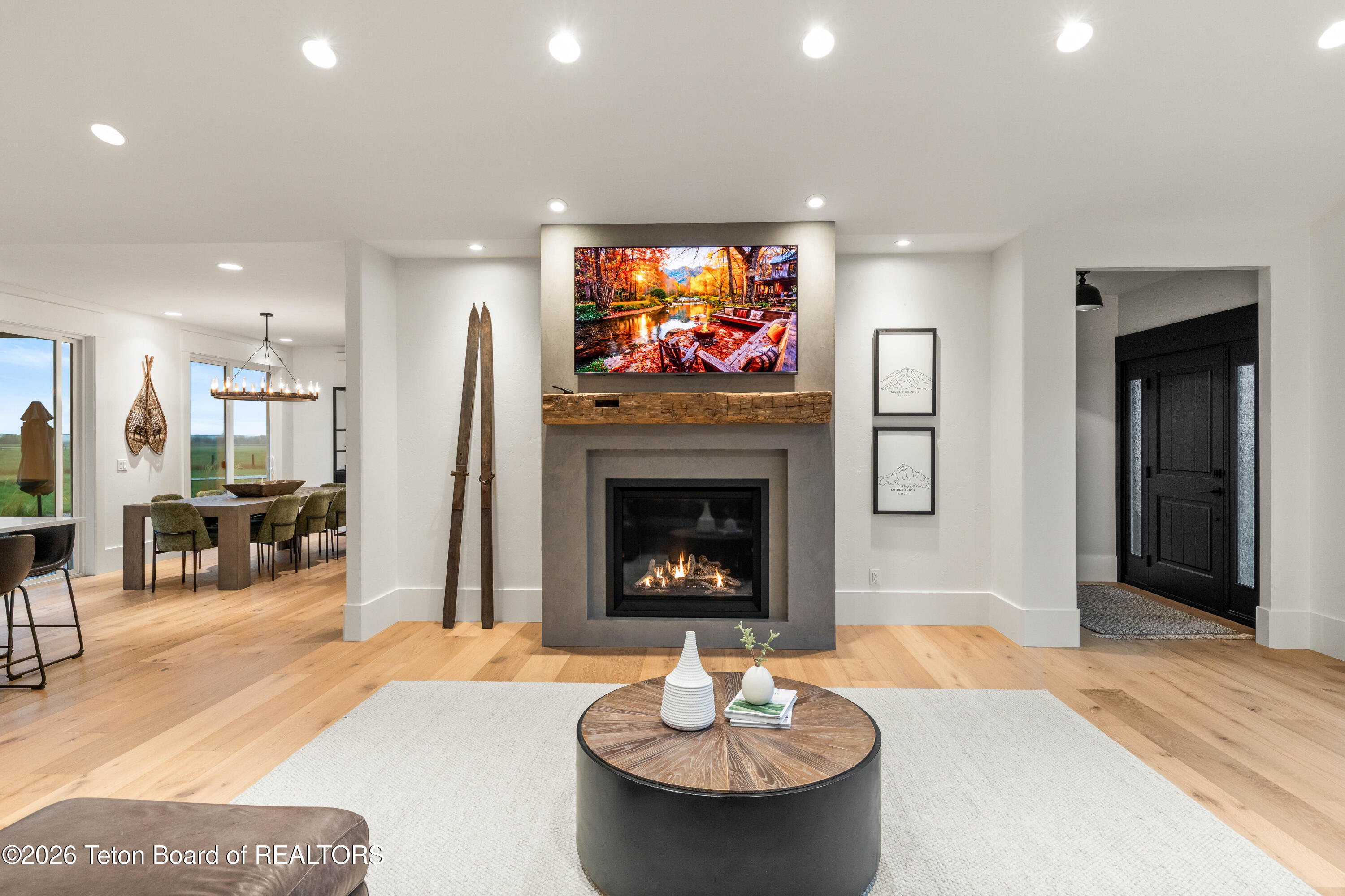 1290 SMOKY CANYON Road