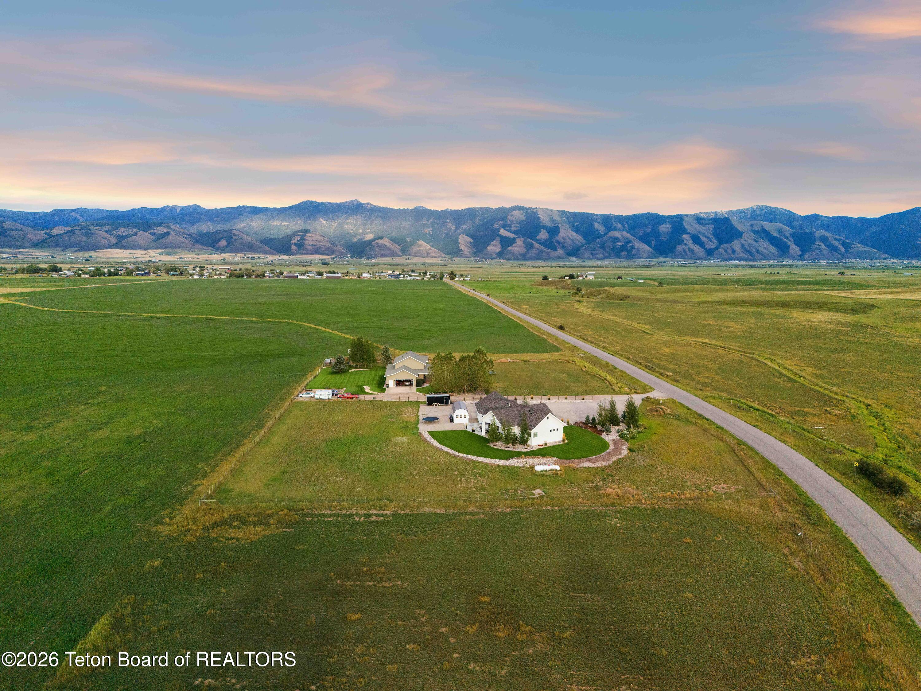 1290 SMOKY CANYON Road