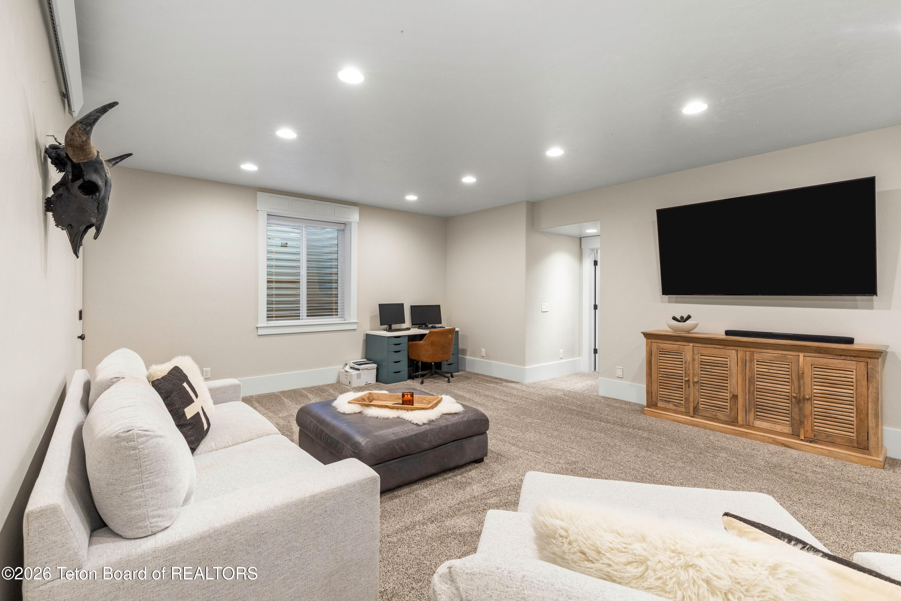 1290 SMOKY CANYON Road