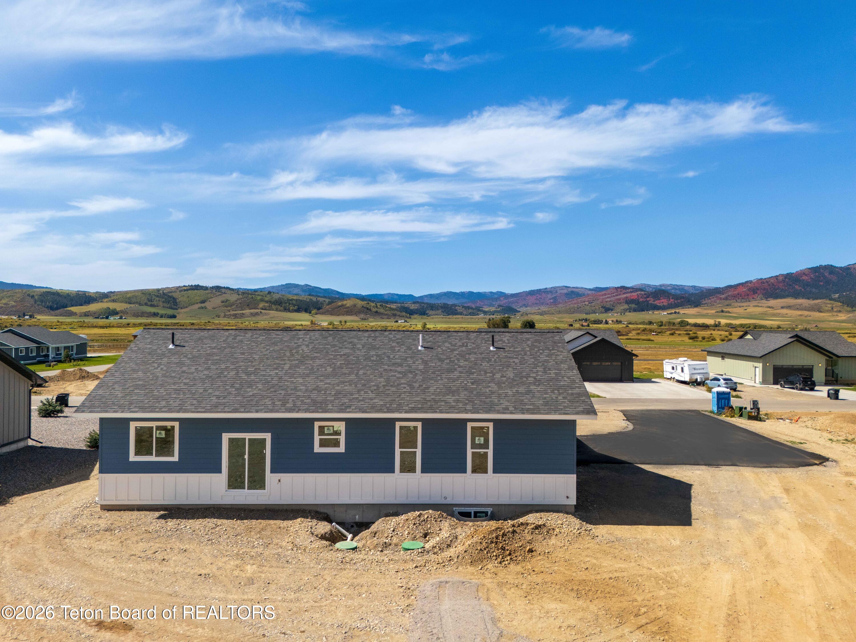 576 LITTLE GREYS Loop