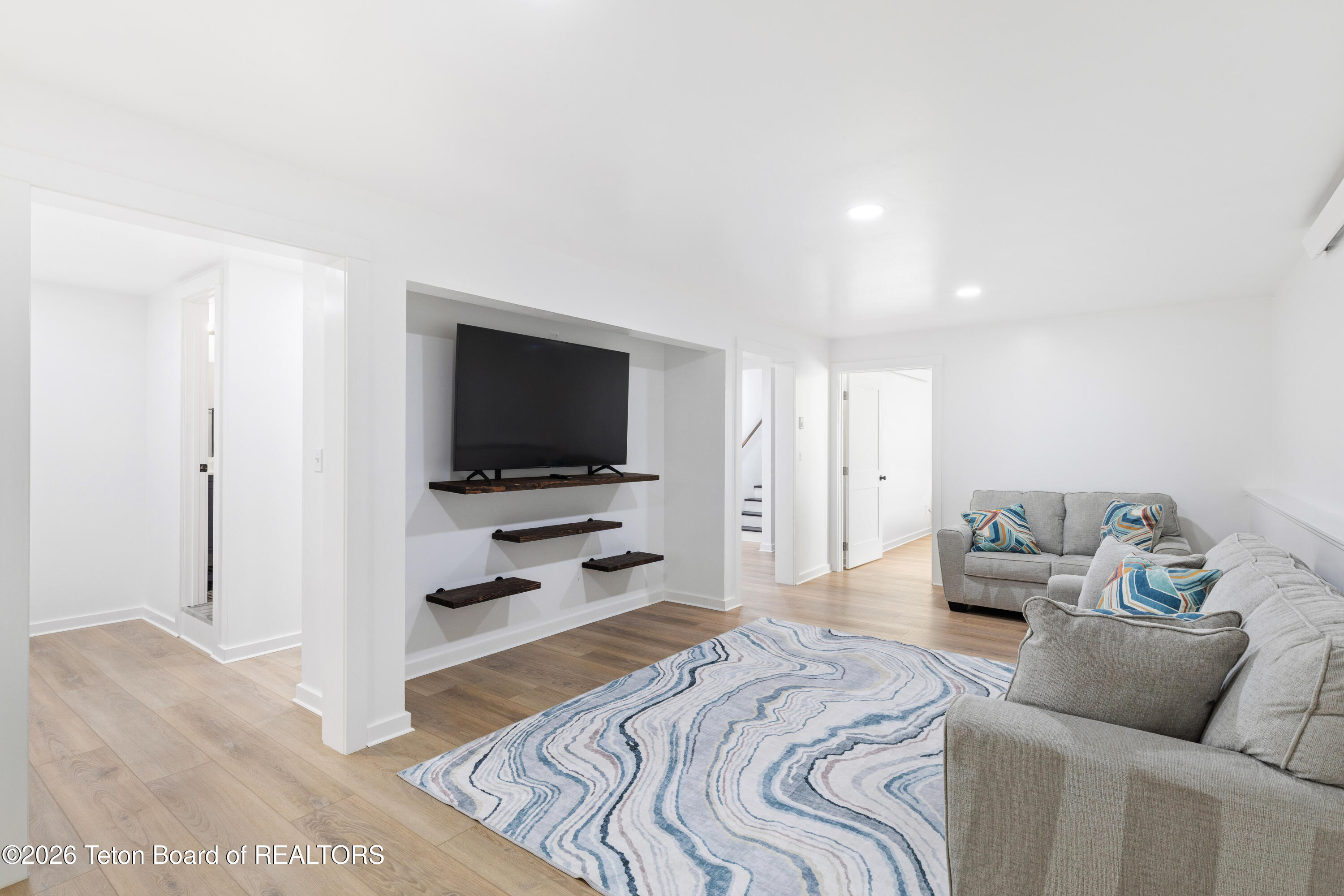 116 CLEARVIEW Drive