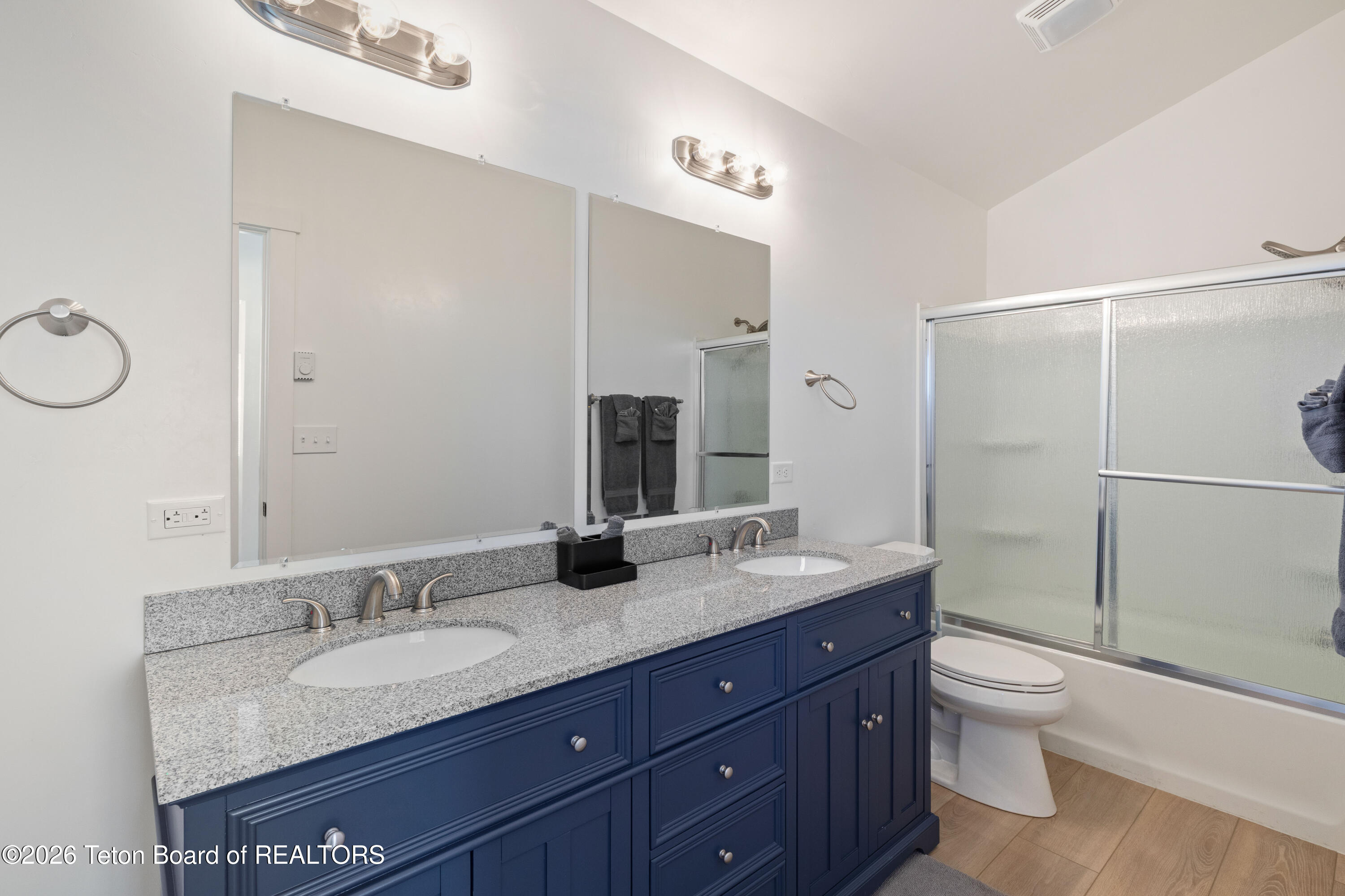 116 CLEARVIEW Drive