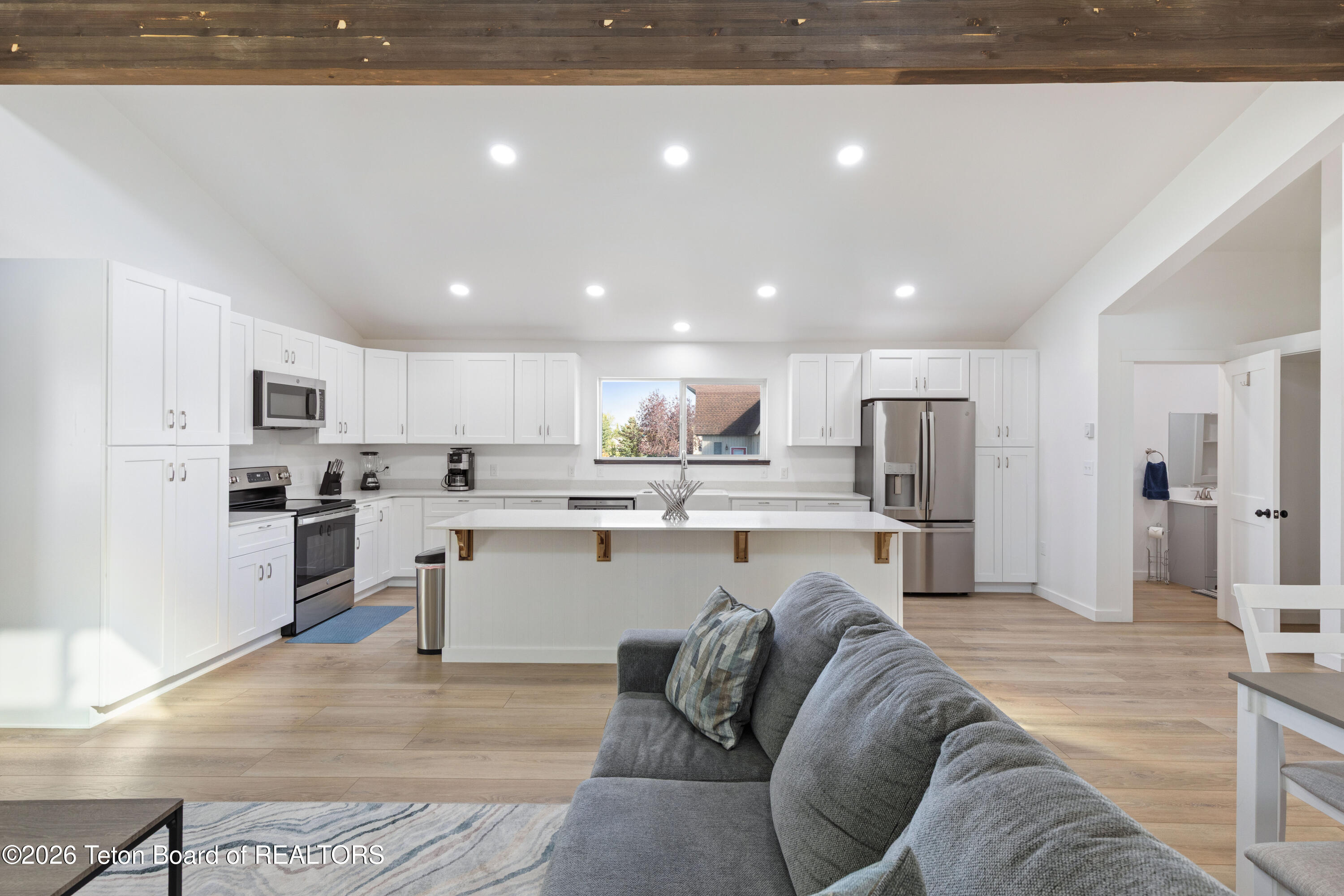 116 CLEARVIEW Drive