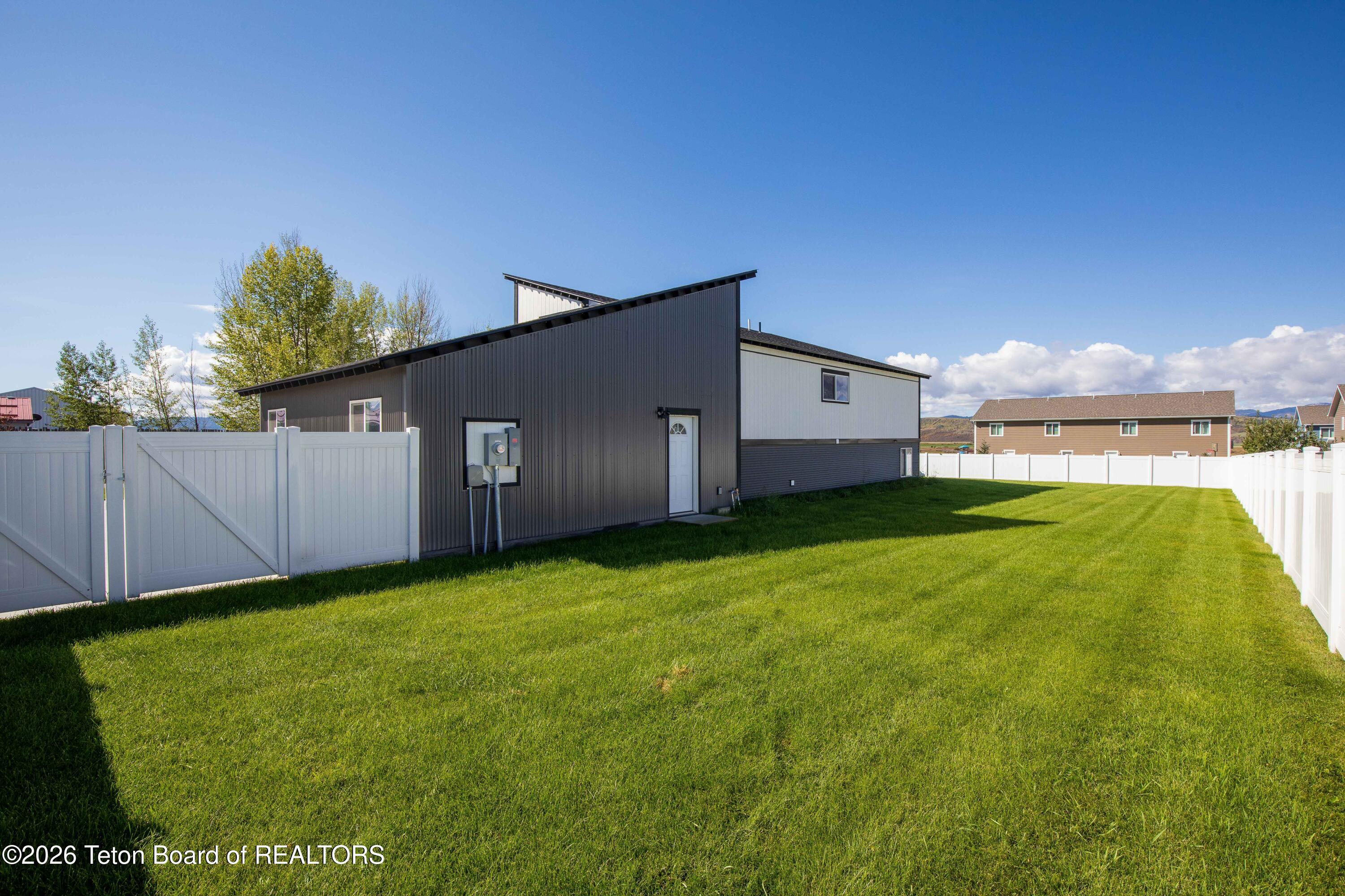 116 CLEARVIEW Drive