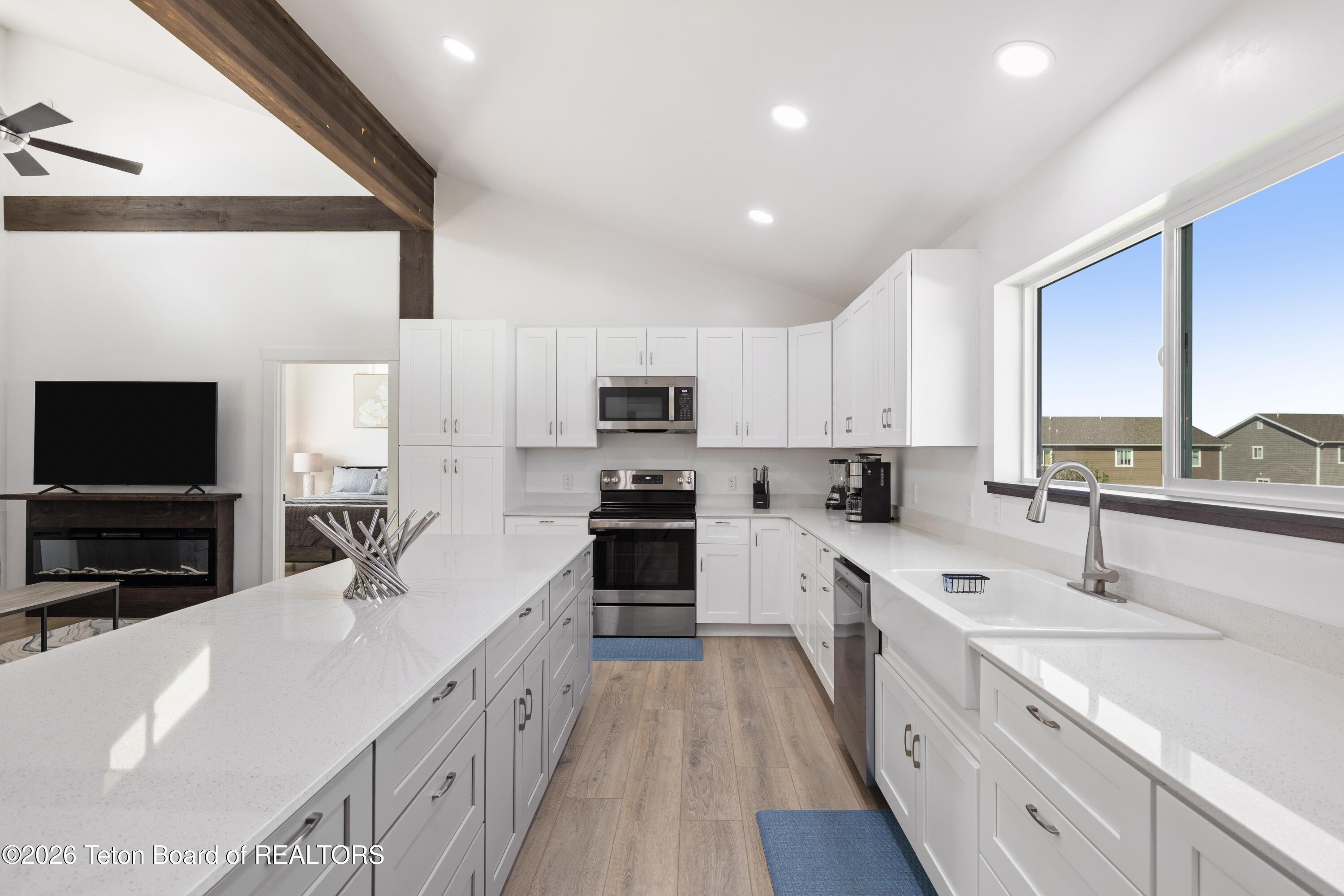 116 CLEARVIEW Drive