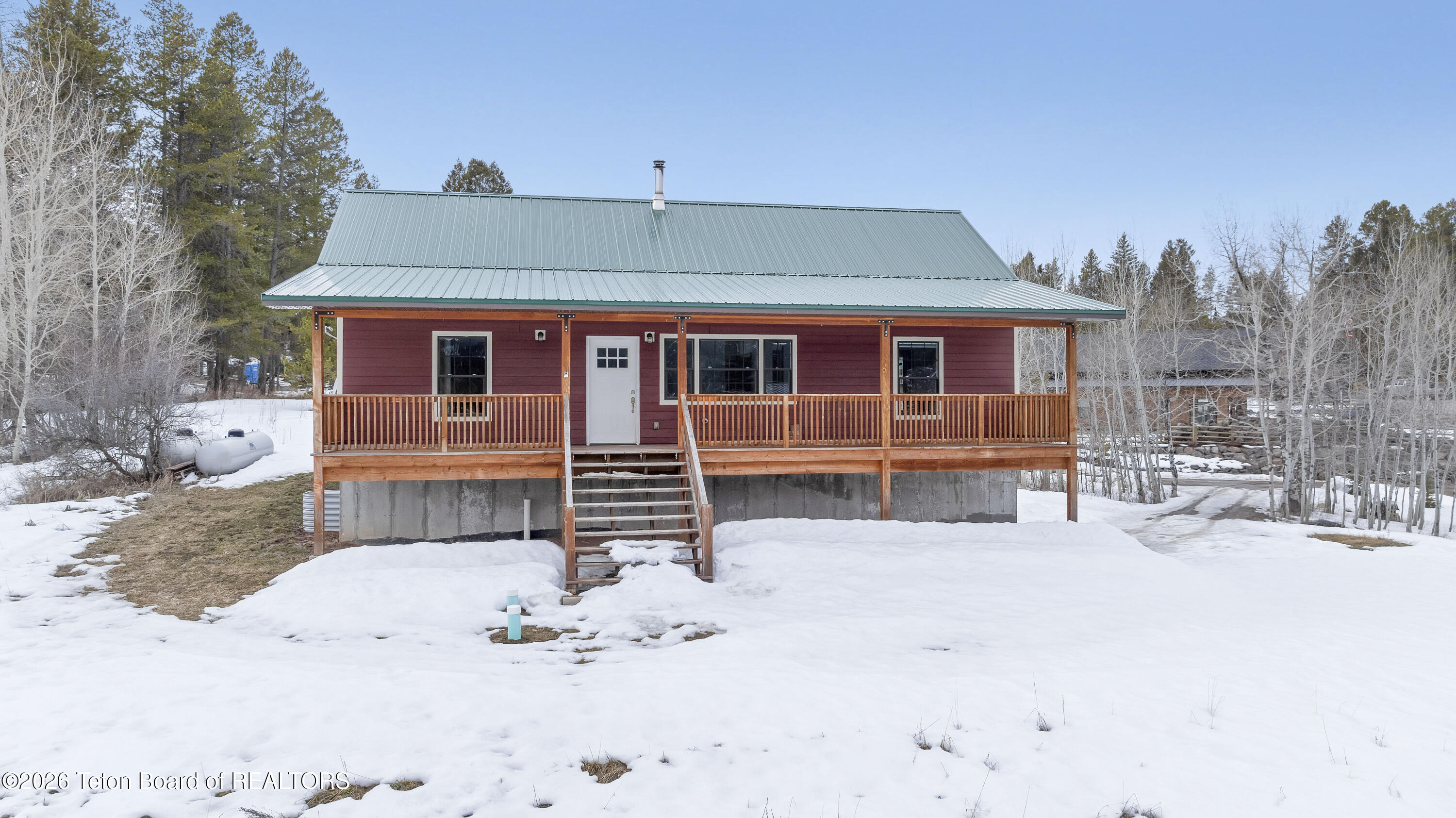31 PINE HOLLOW Court