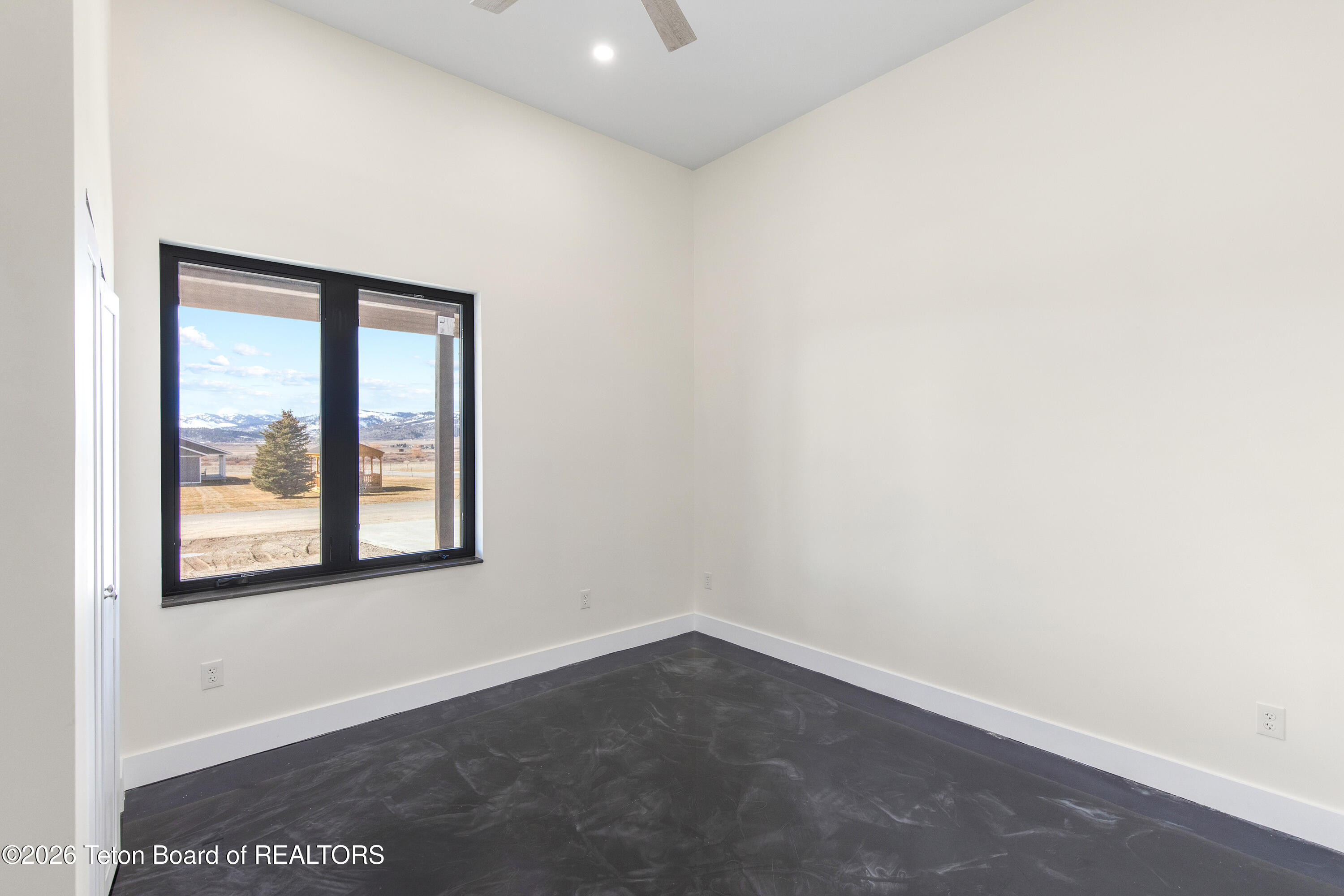 524 LITTLE GREY'S Loop
