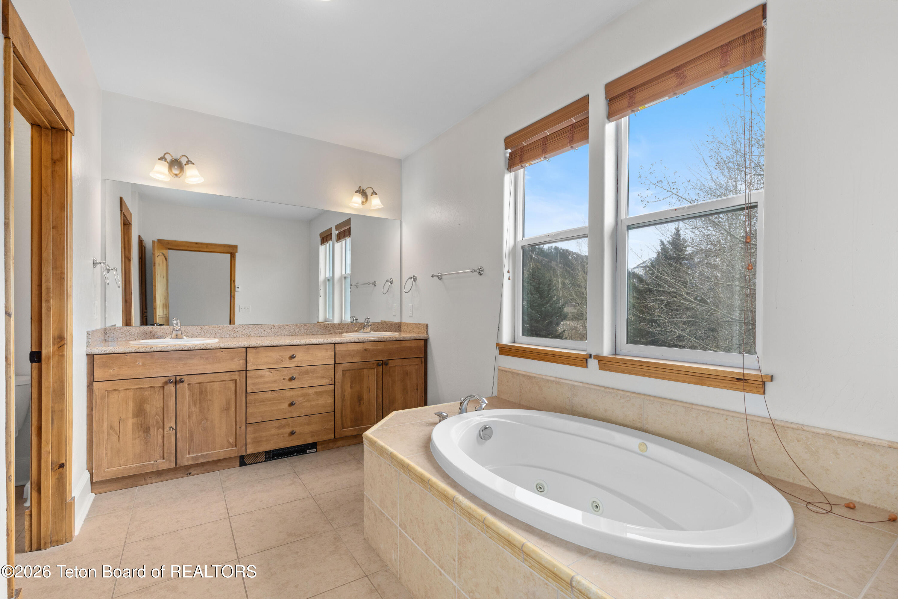 27 BLUE WING Lane C