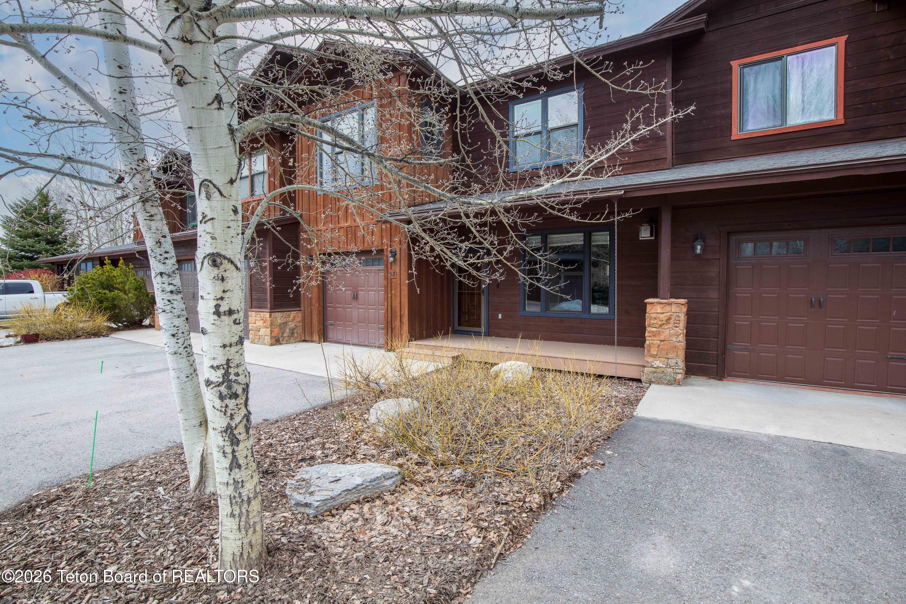 27 BLUE WING Lane C