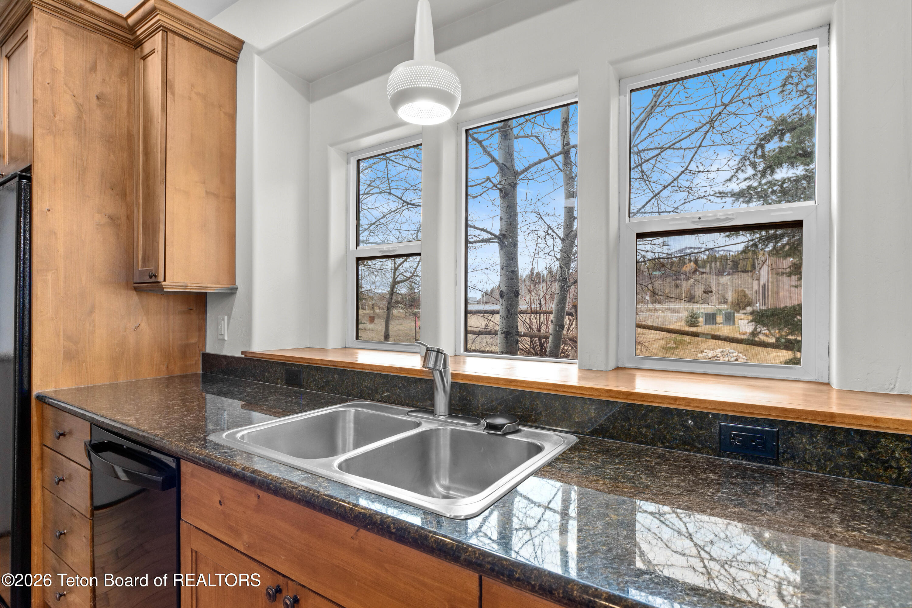 27 BLUE WING Lane C