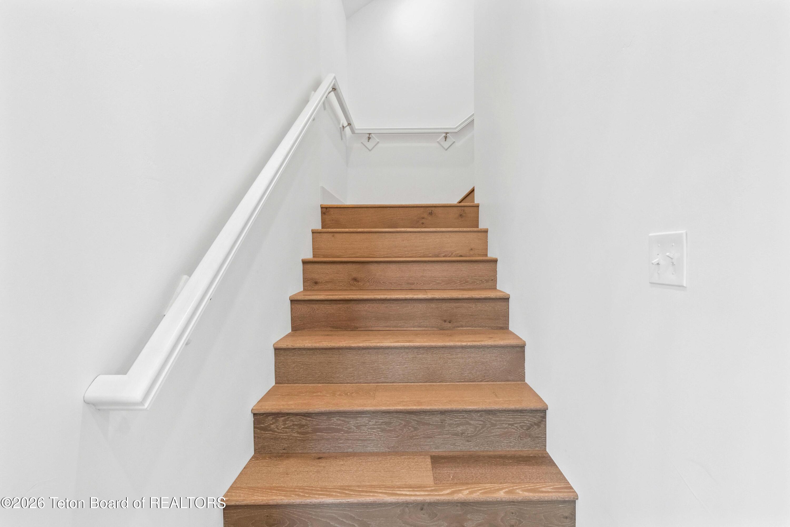 325 COLUMBINE STREET Street