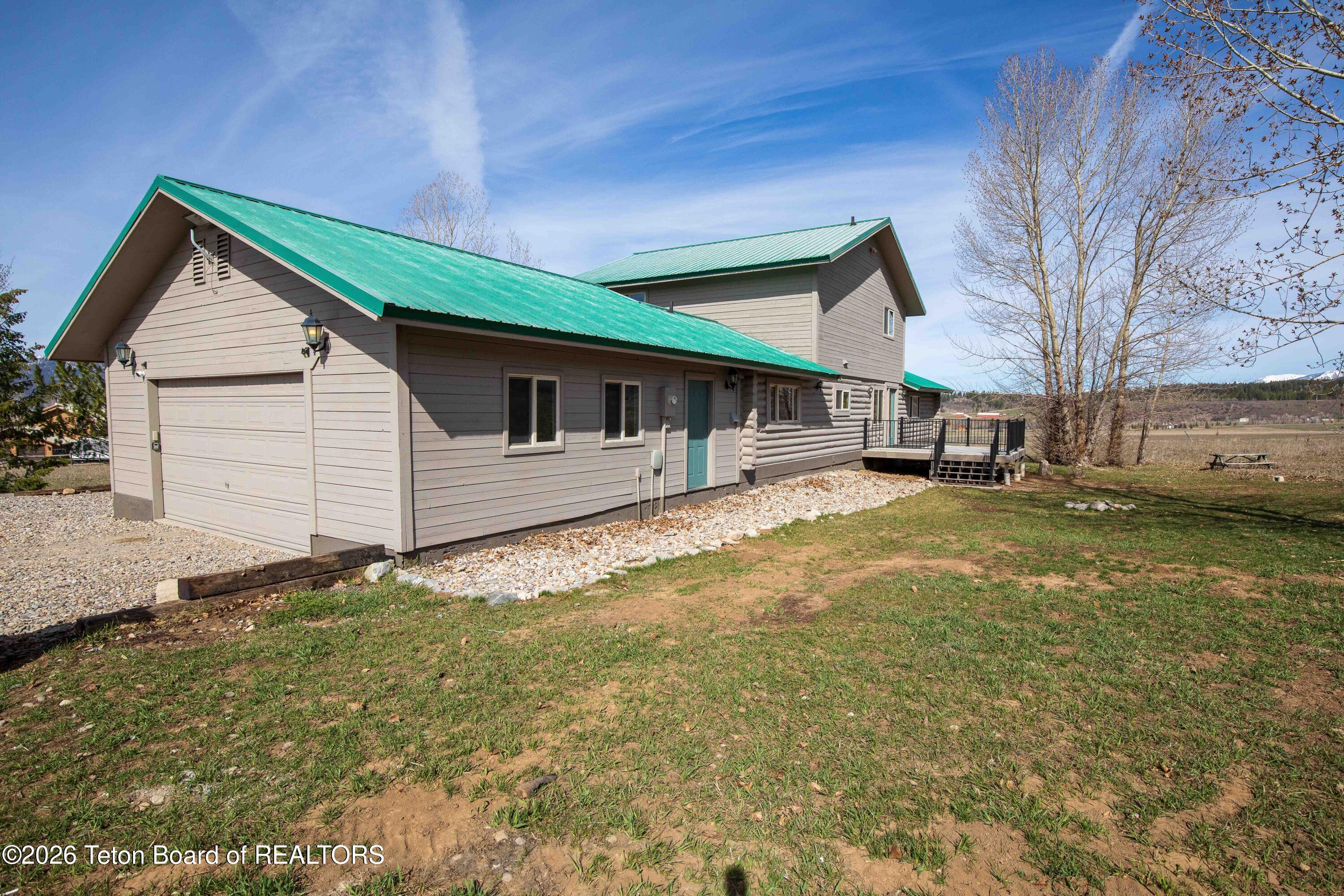 898 SADDLE Drive